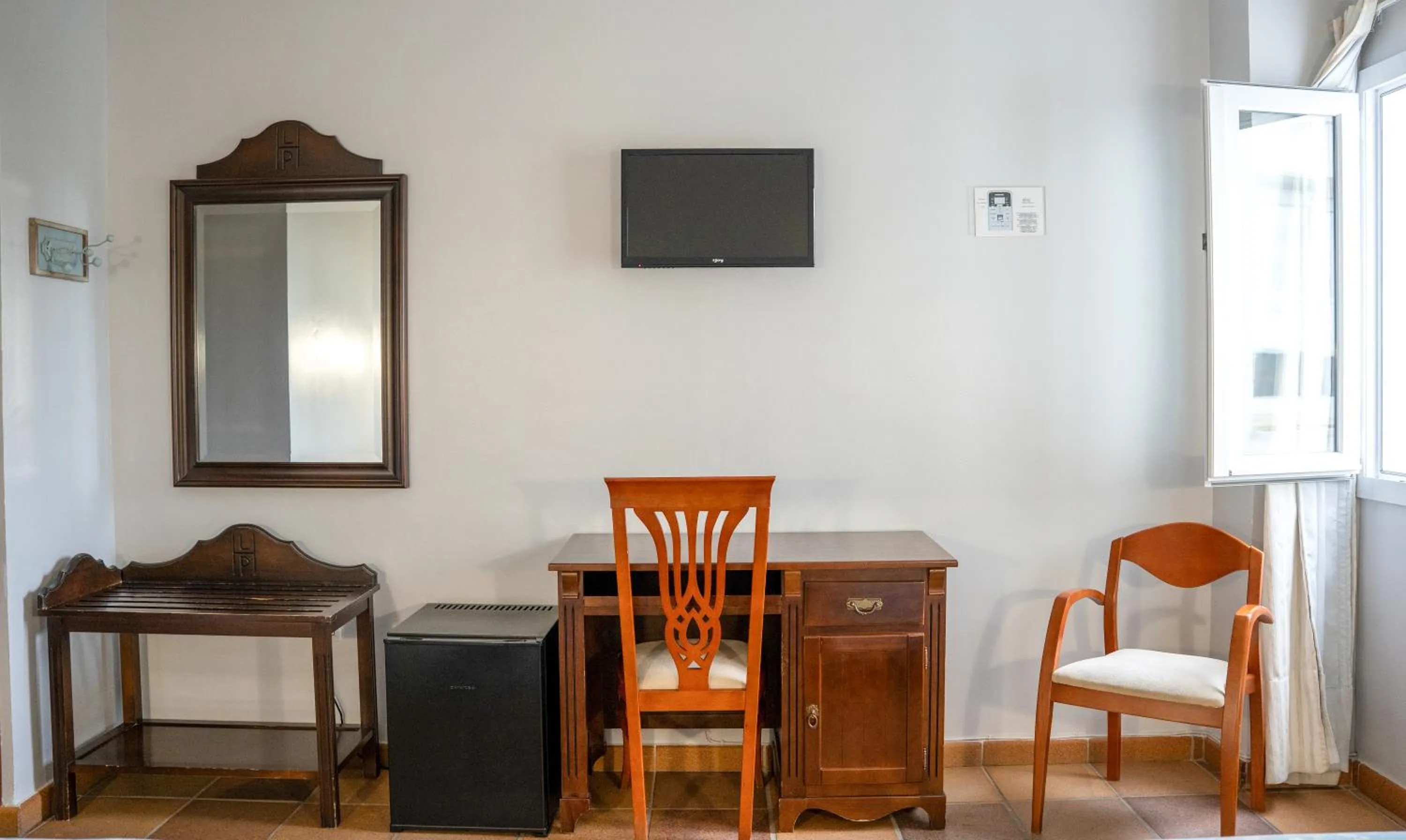 Photo of the whole room in La Palmosa