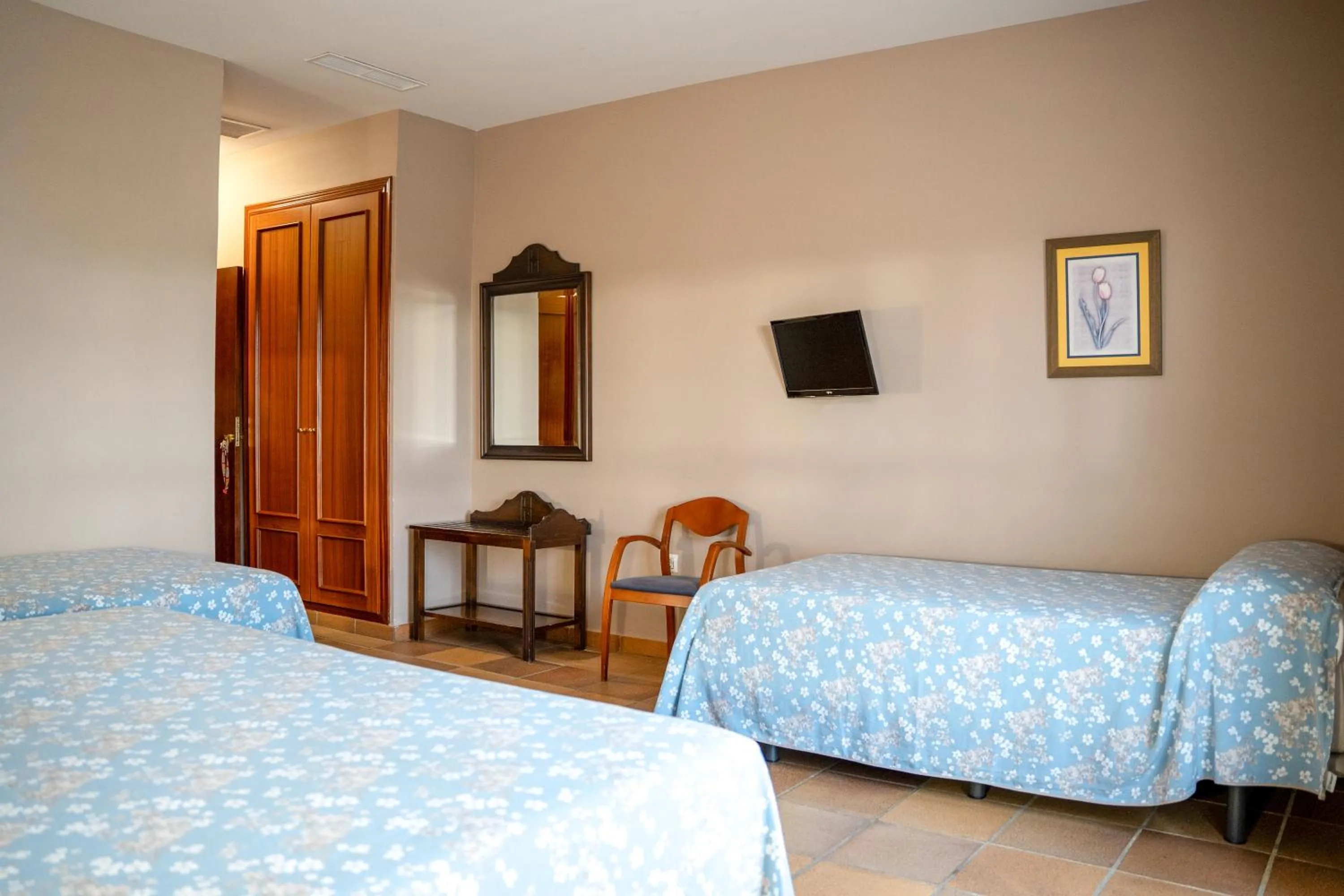 Photo of the whole room, Bed in La Palmosa