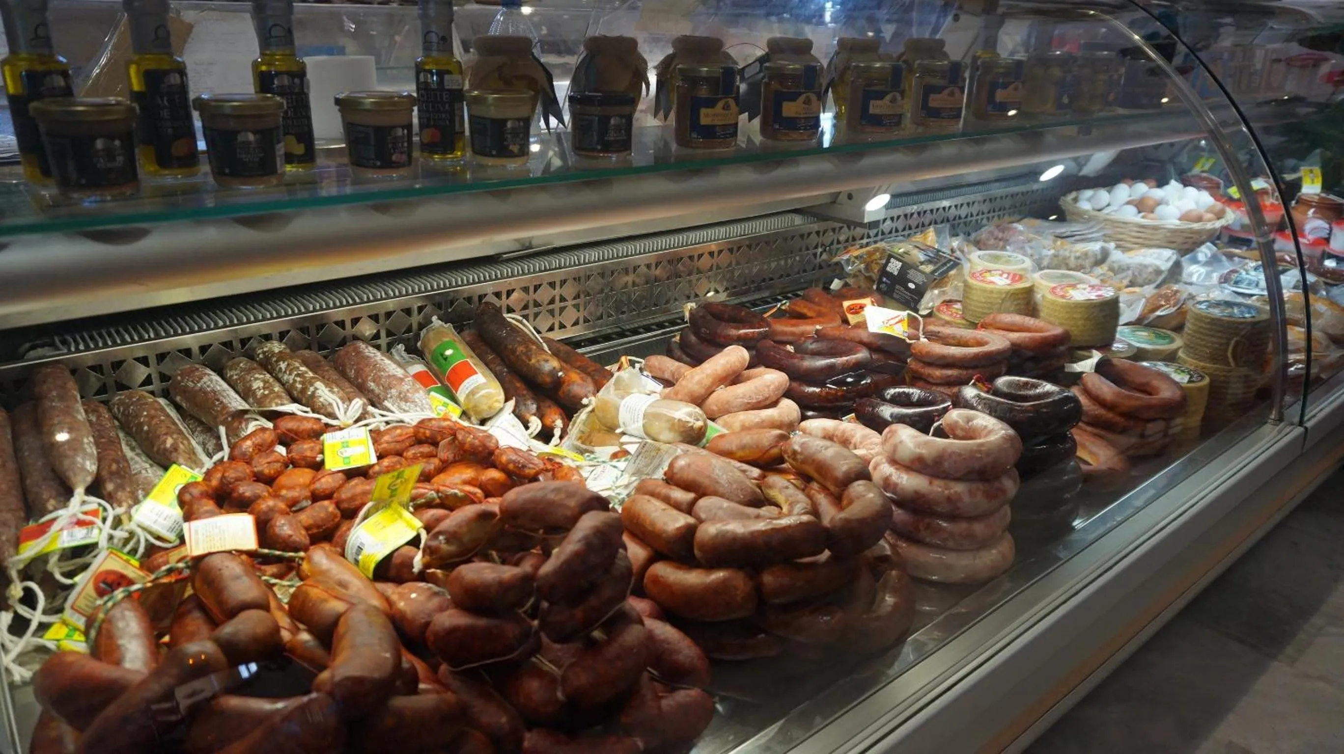 On-site shops in La Palmosa