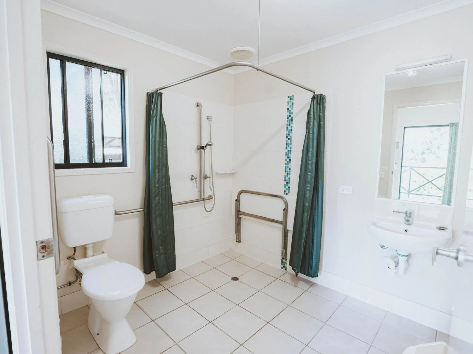 Bathroom in BIG4 Cania Gorge Holiday Park