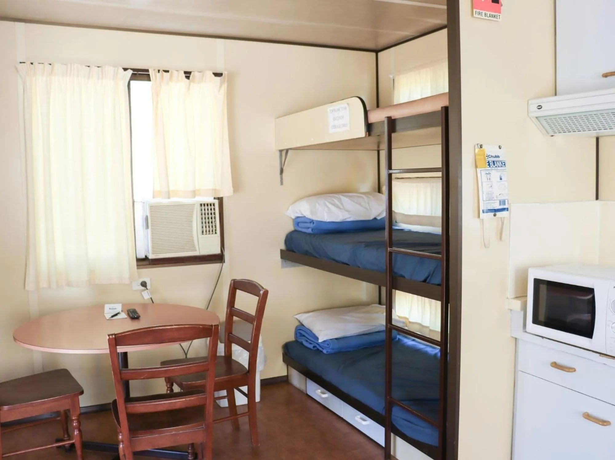 bunk bed, Bed in BIG4 Cania Gorge Holiday Park