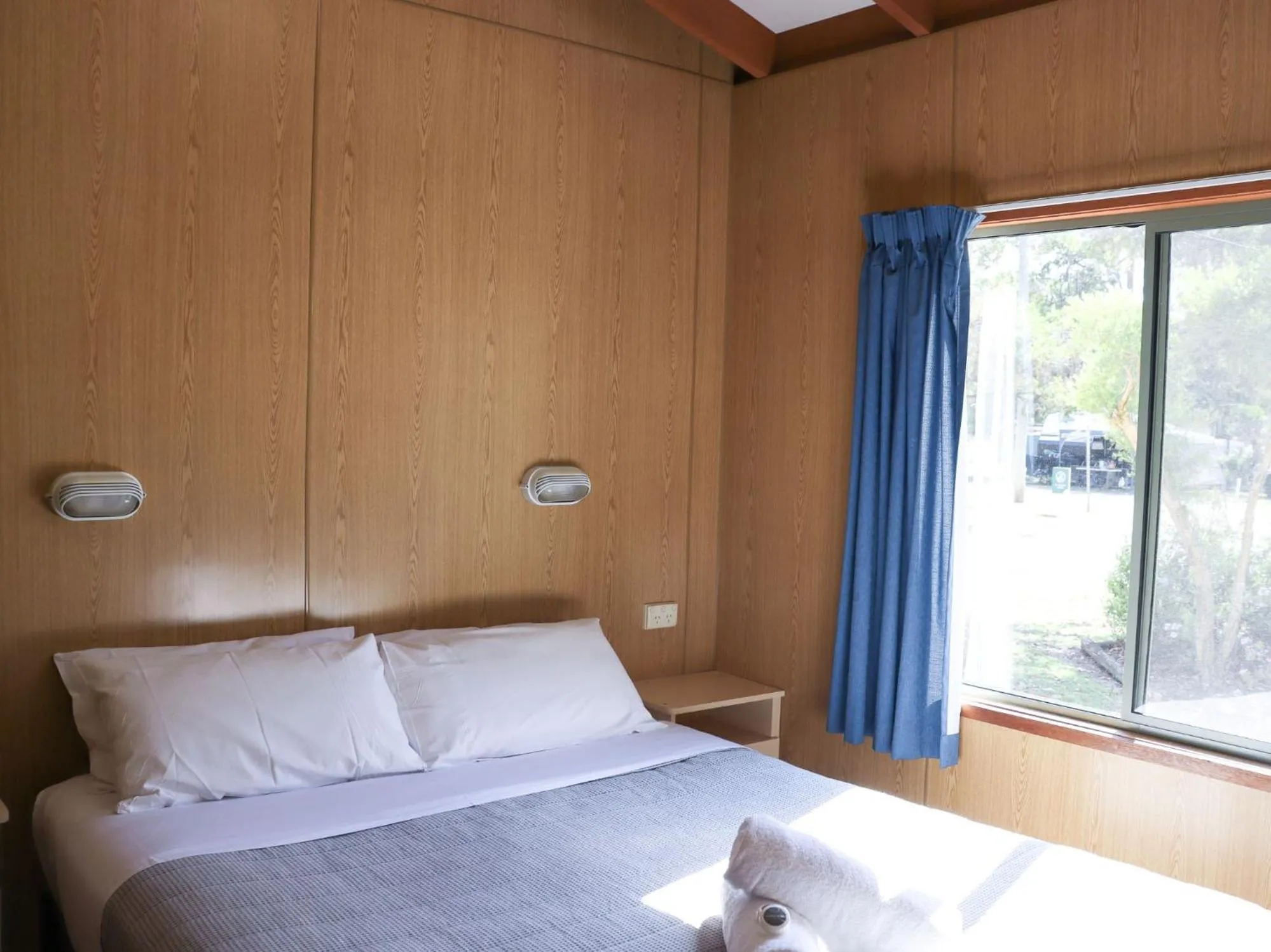 Bedroom, Bed in BIG4 Cania Gorge Holiday Park