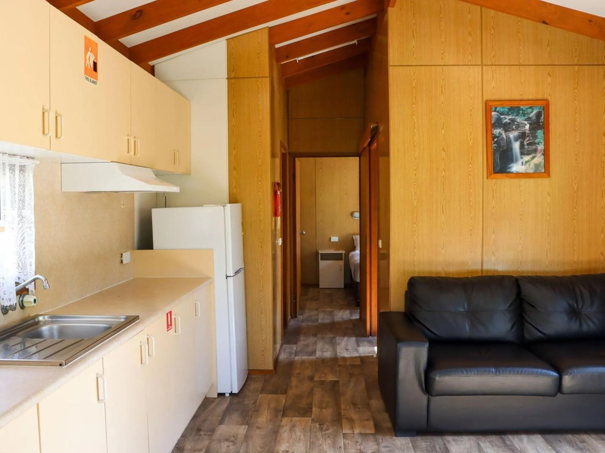 Kitchen or kitchenette in BIG4 Cania Gorge Holiday Park