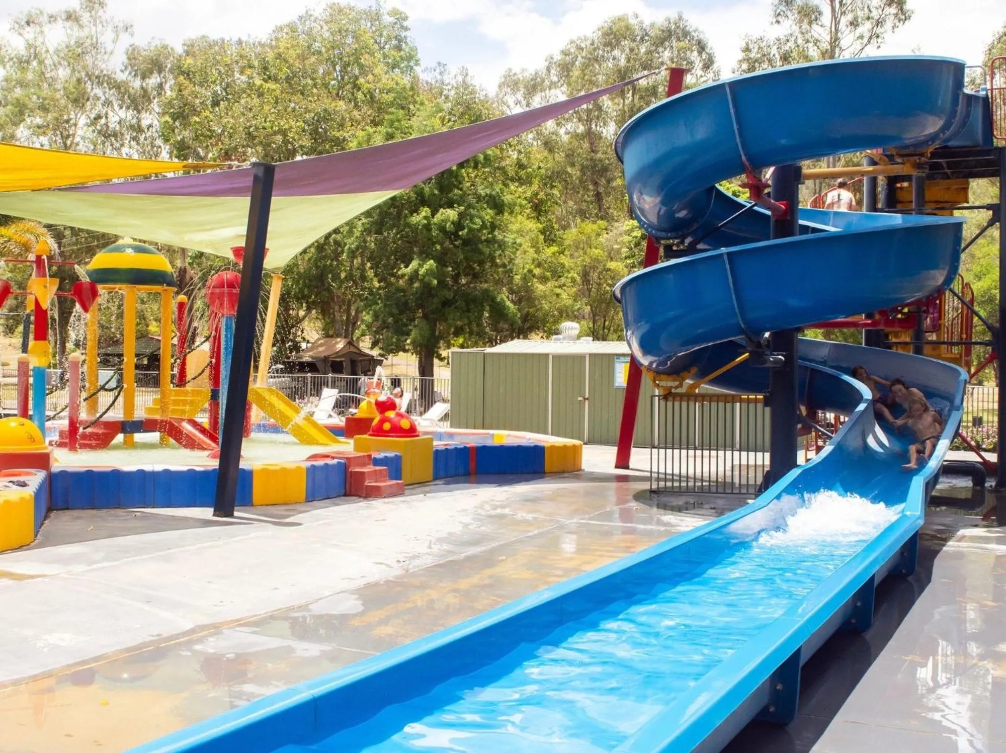 Swimming pool in BIG4 Cania Gorge Holiday Park