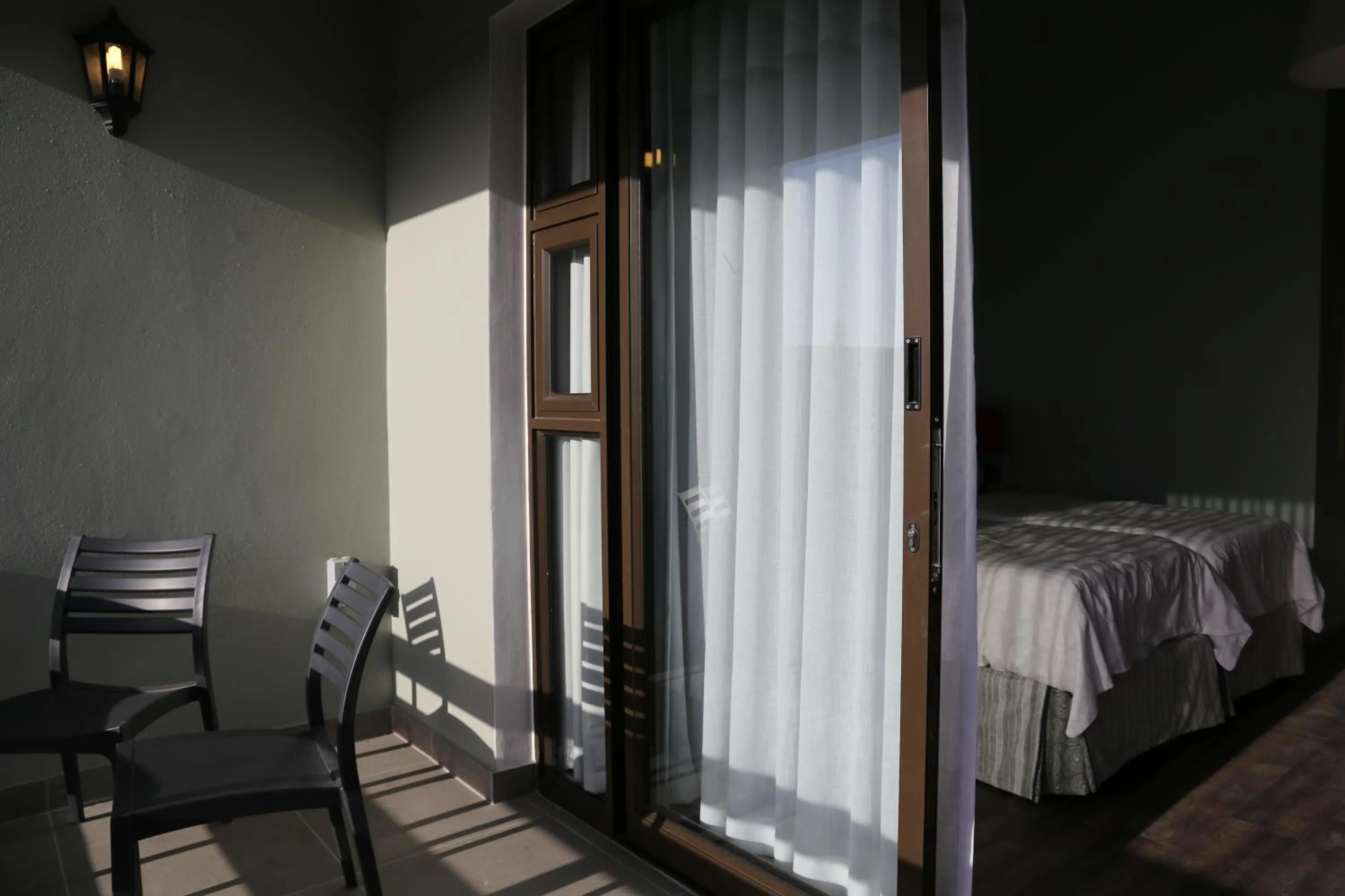 Balcony/Terrace, Bed in Namib Guesthouse