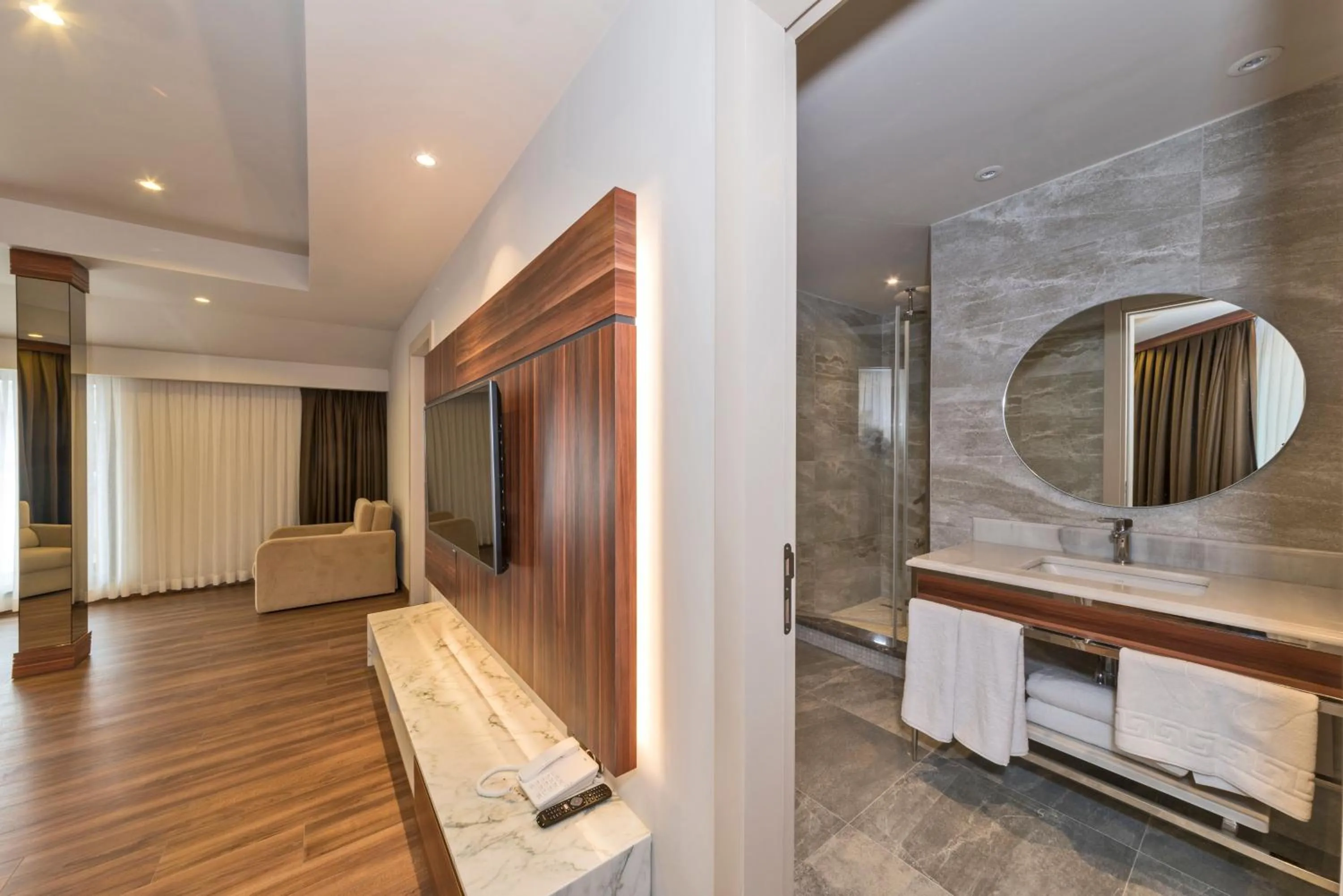 Shower in Golden Royal Hotel & SPA