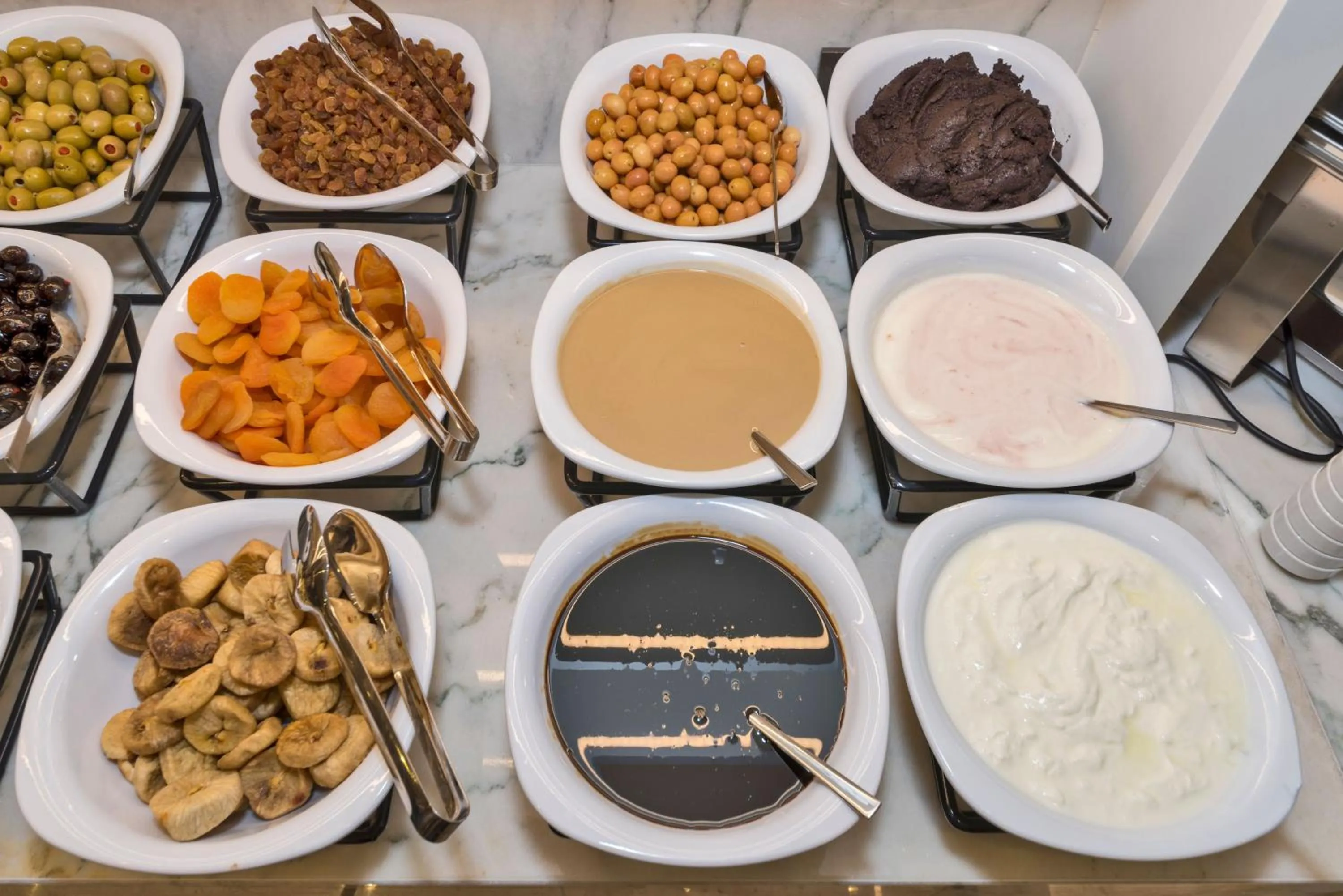 Food and drinks in Golden Royal Hotel & SPA