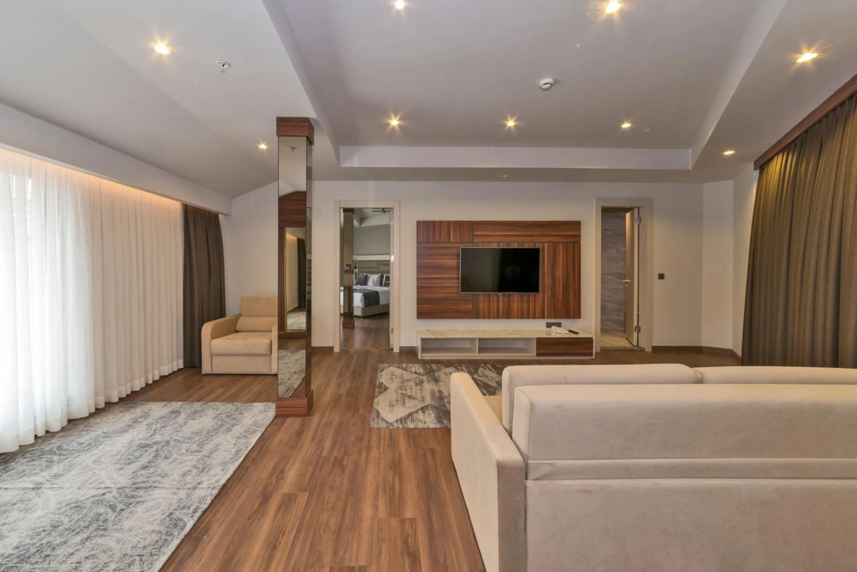 Photo of the whole room in Golden Royal Hotel & SPA