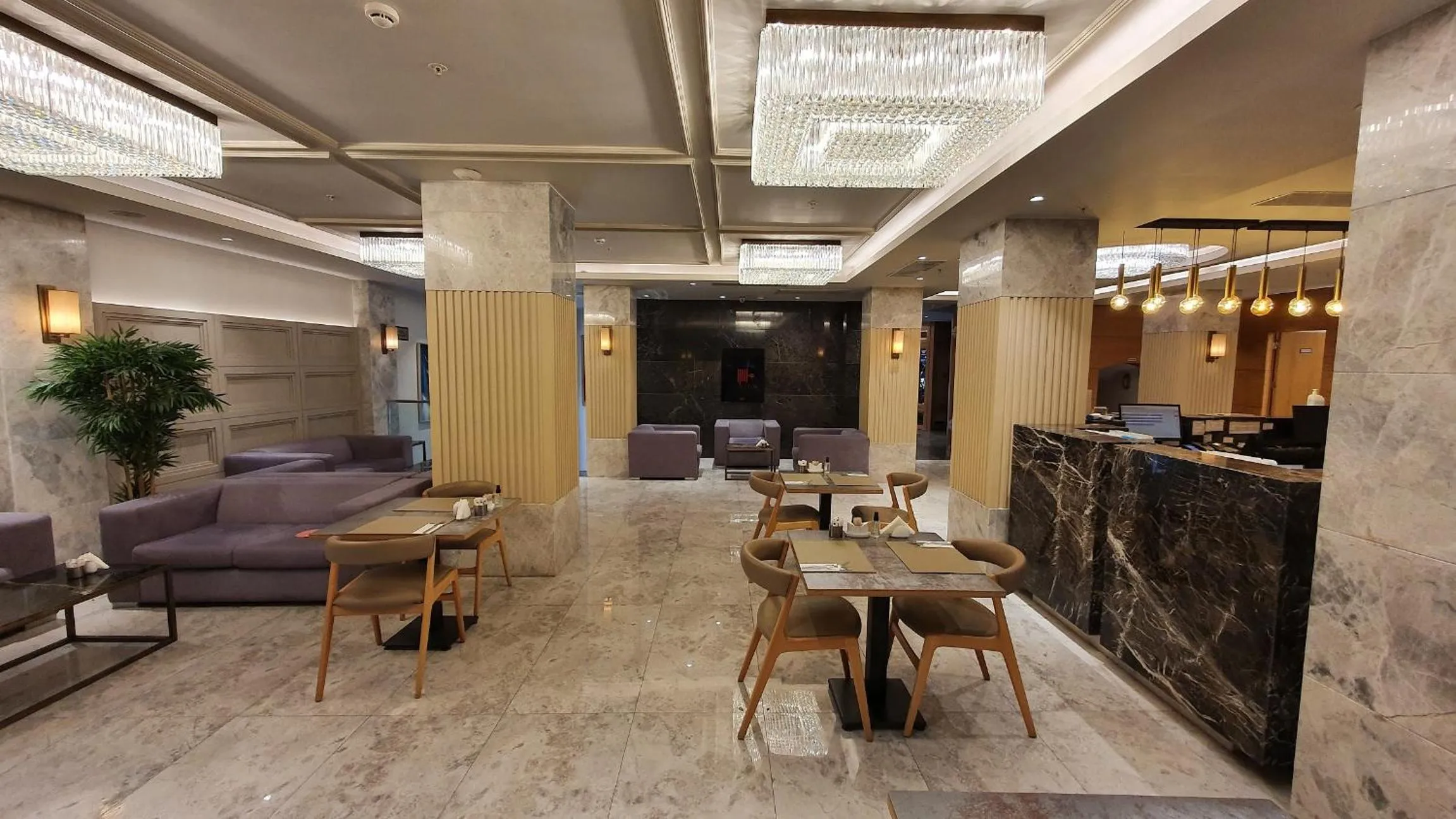 Lobby or reception in Golden Royal Hotel & SPA