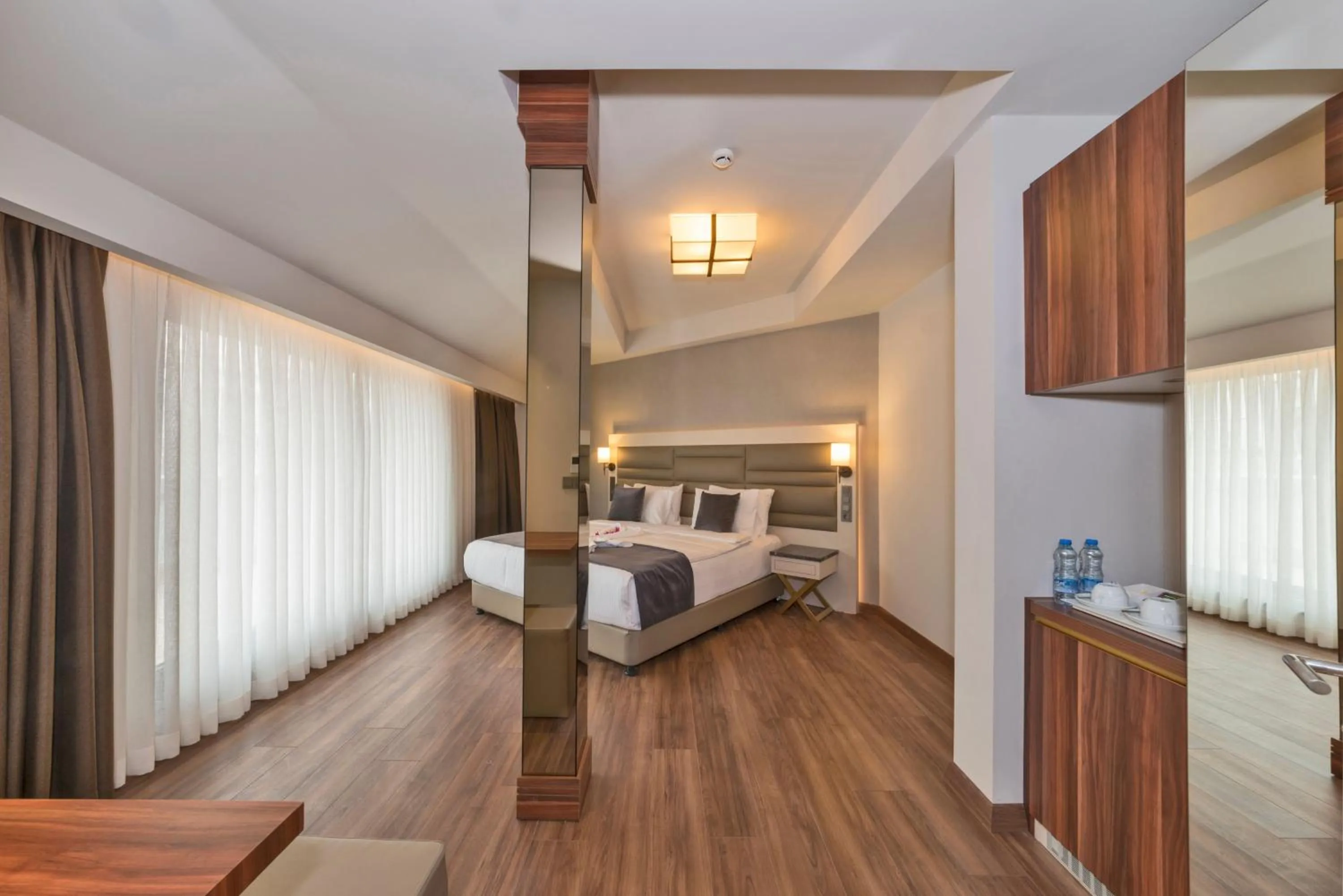 Bedroom, Bed in Golden Royal Hotel & SPA