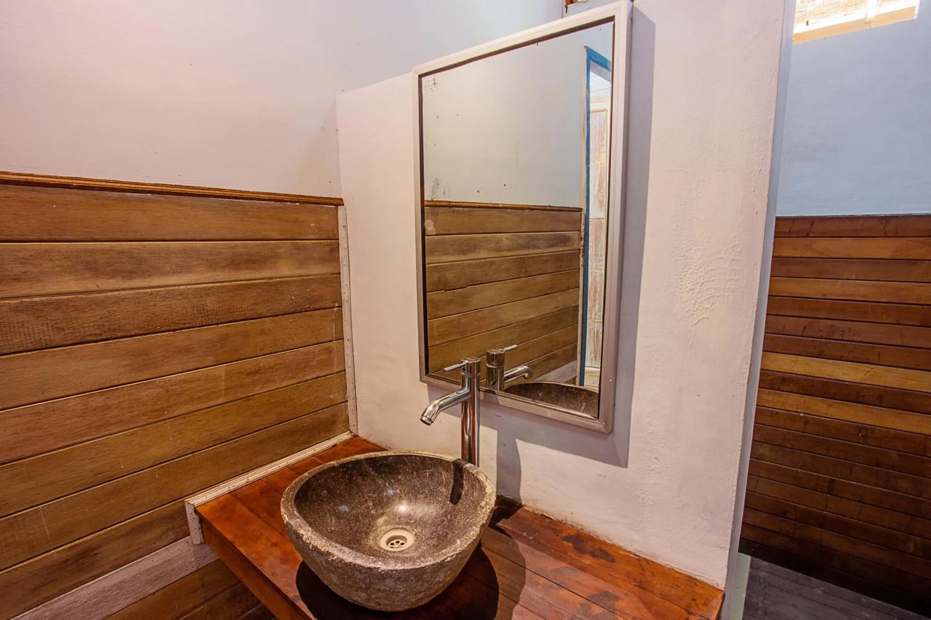 Bathroom in Nanuk's Bungalows Bathroom in Nanuk's Bungalows