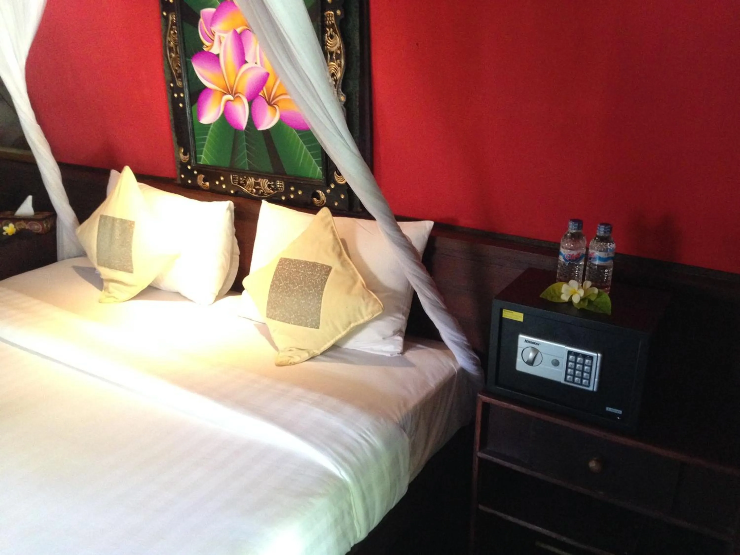 Bedroom, Bed in Nanuk's Bungalows