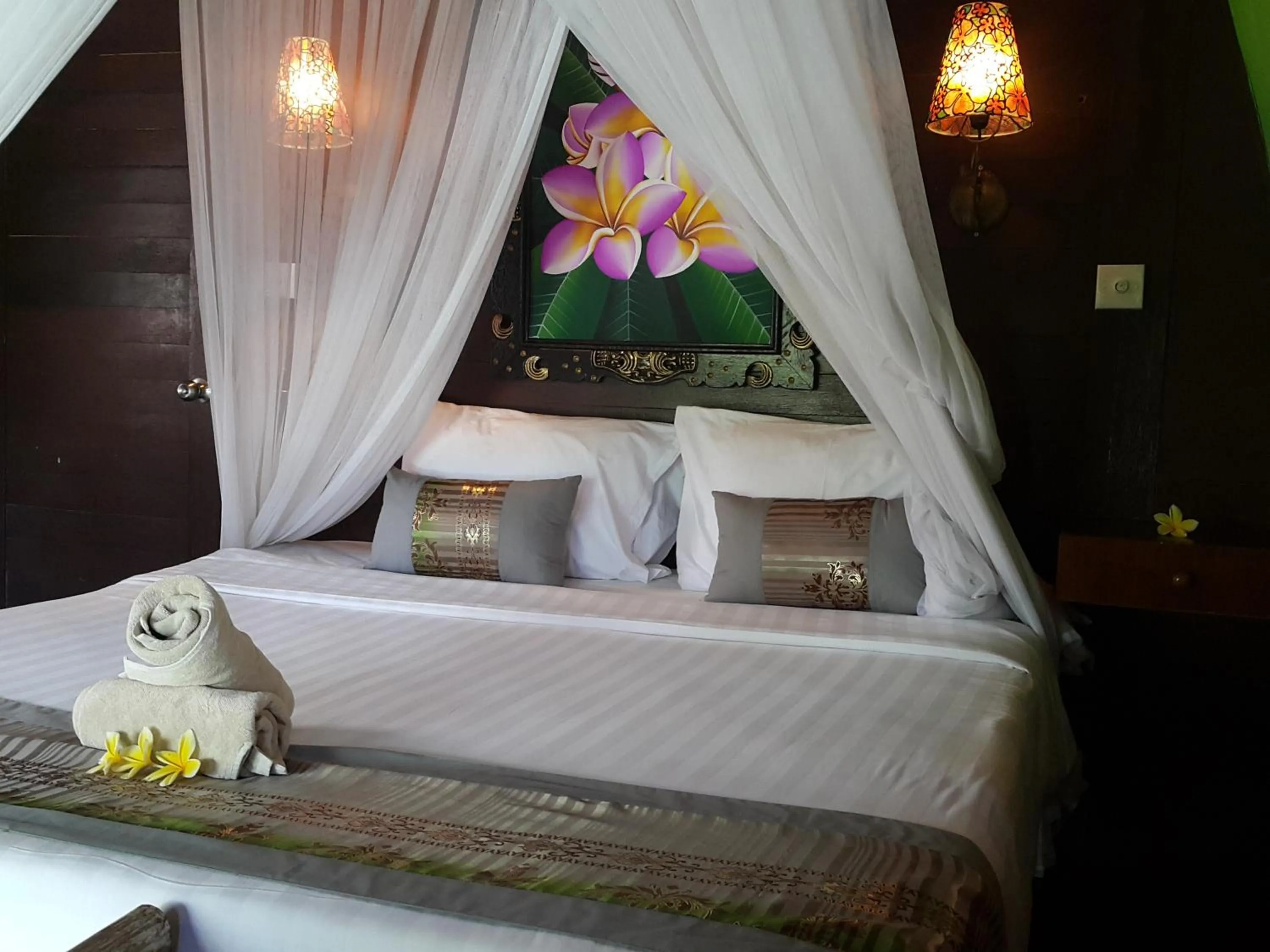 Bedroom, Bed in Nanuk's Bungalows