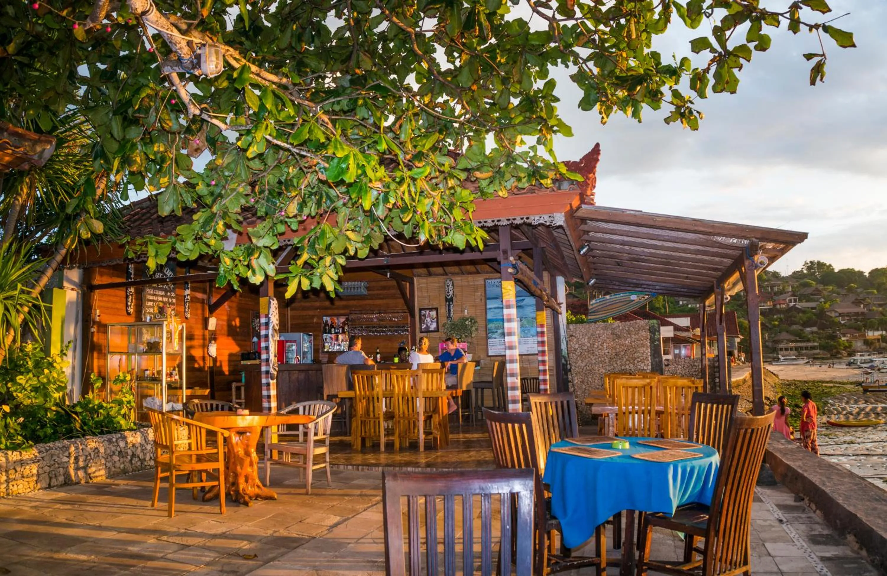 Restaurant/places to eat in Bungalow No 7