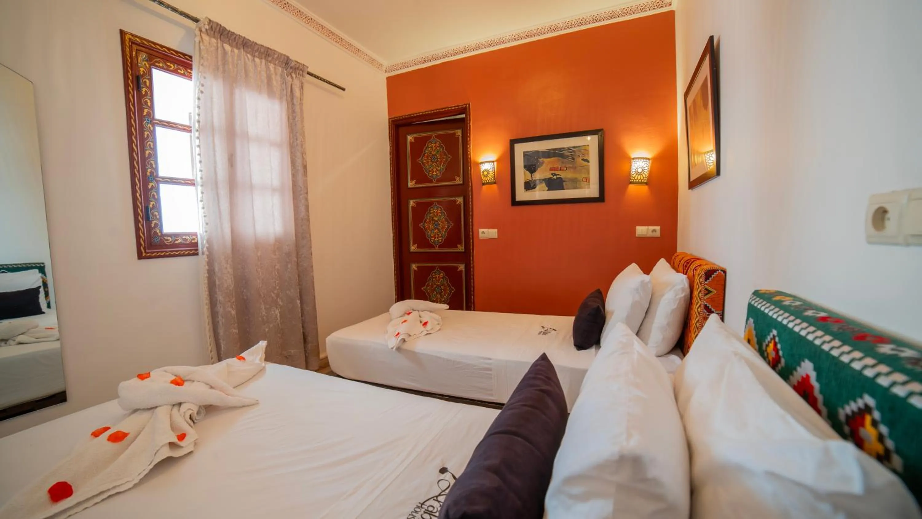 Bed in Riad Arabic House & Spa