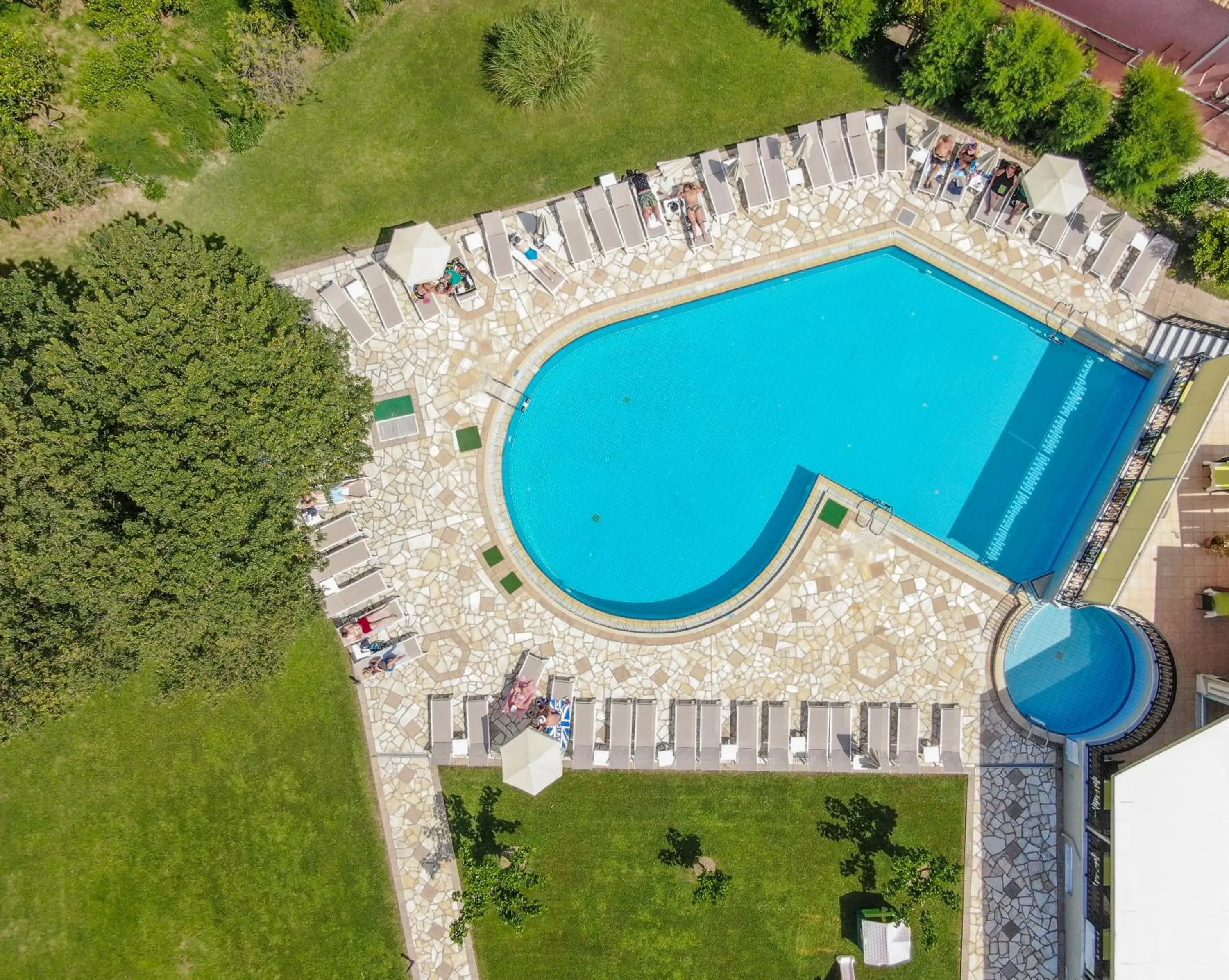 Pool view in Hotel Palmyra Pool view in Hotel Palmyra
