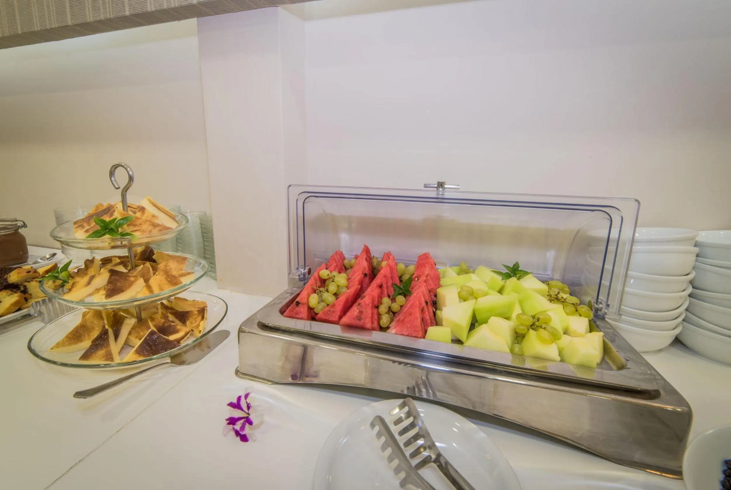 Buffet breakfast in Hotel Palmyra