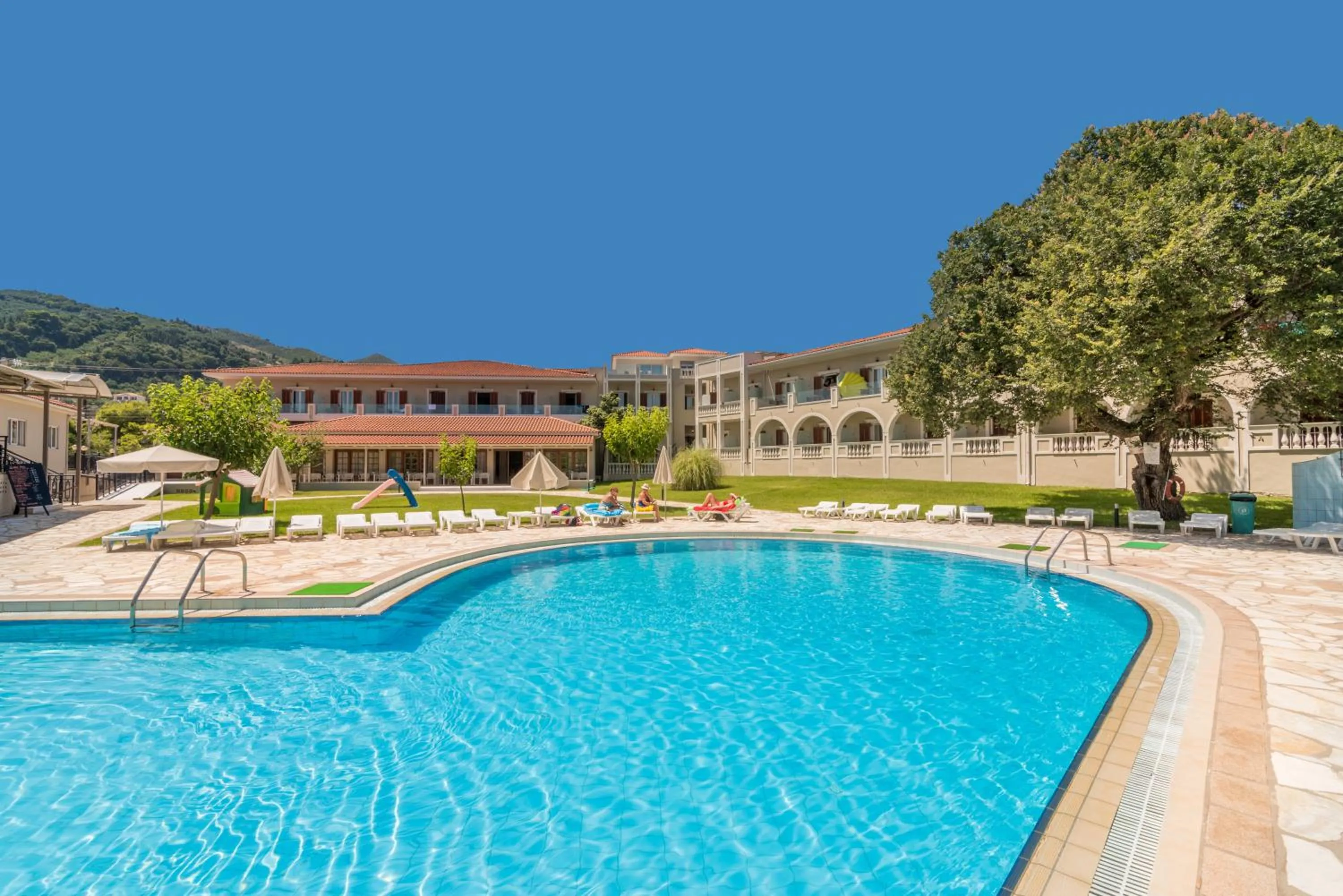 Property building in Hotel Palmyra