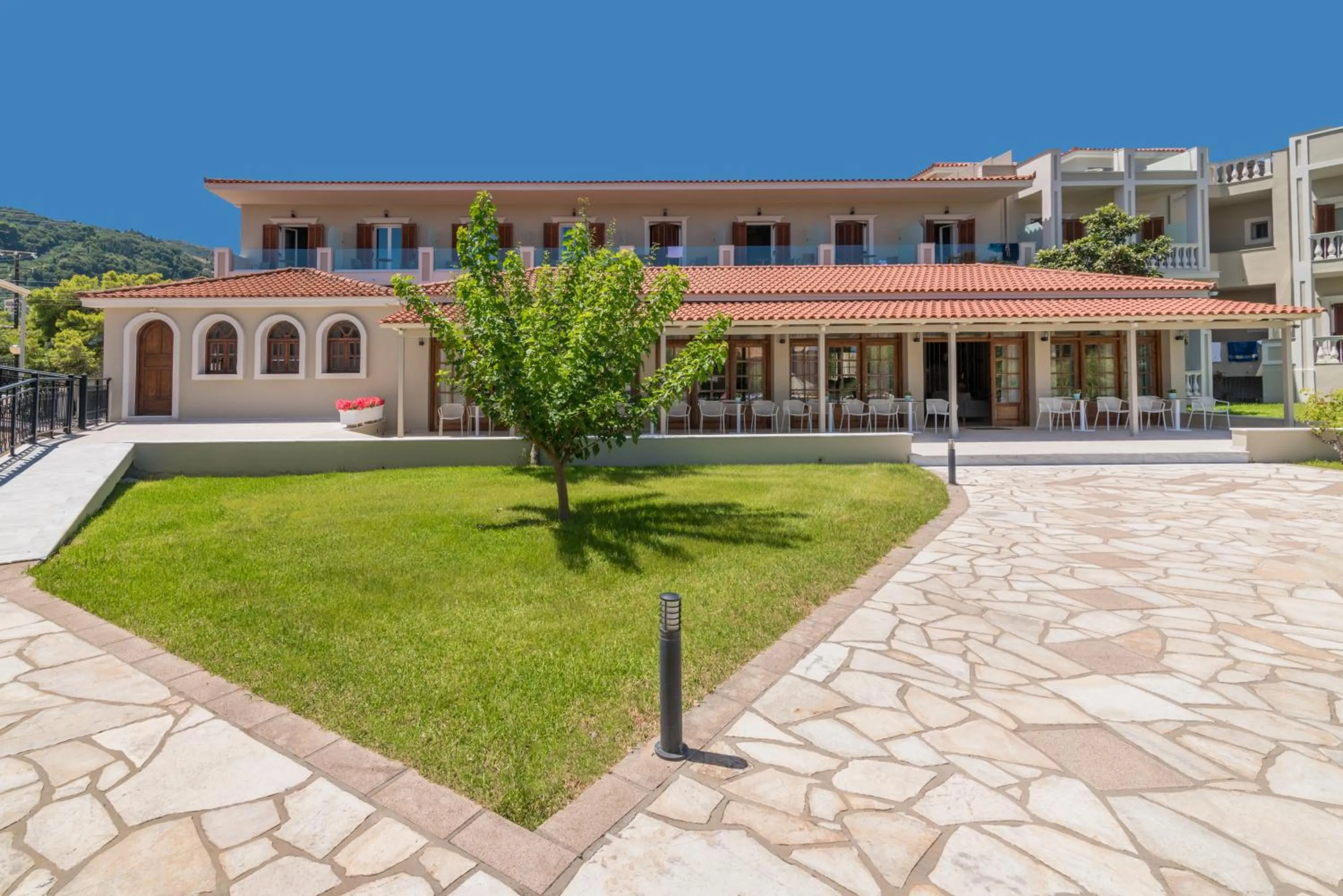 Property building in Hotel Palmyra