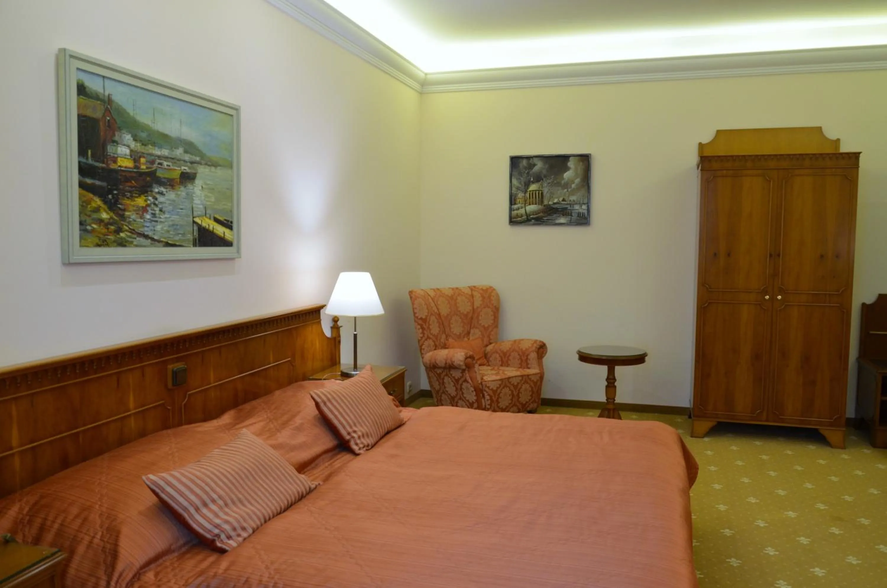 Bed in Bristol Kralovska Vila