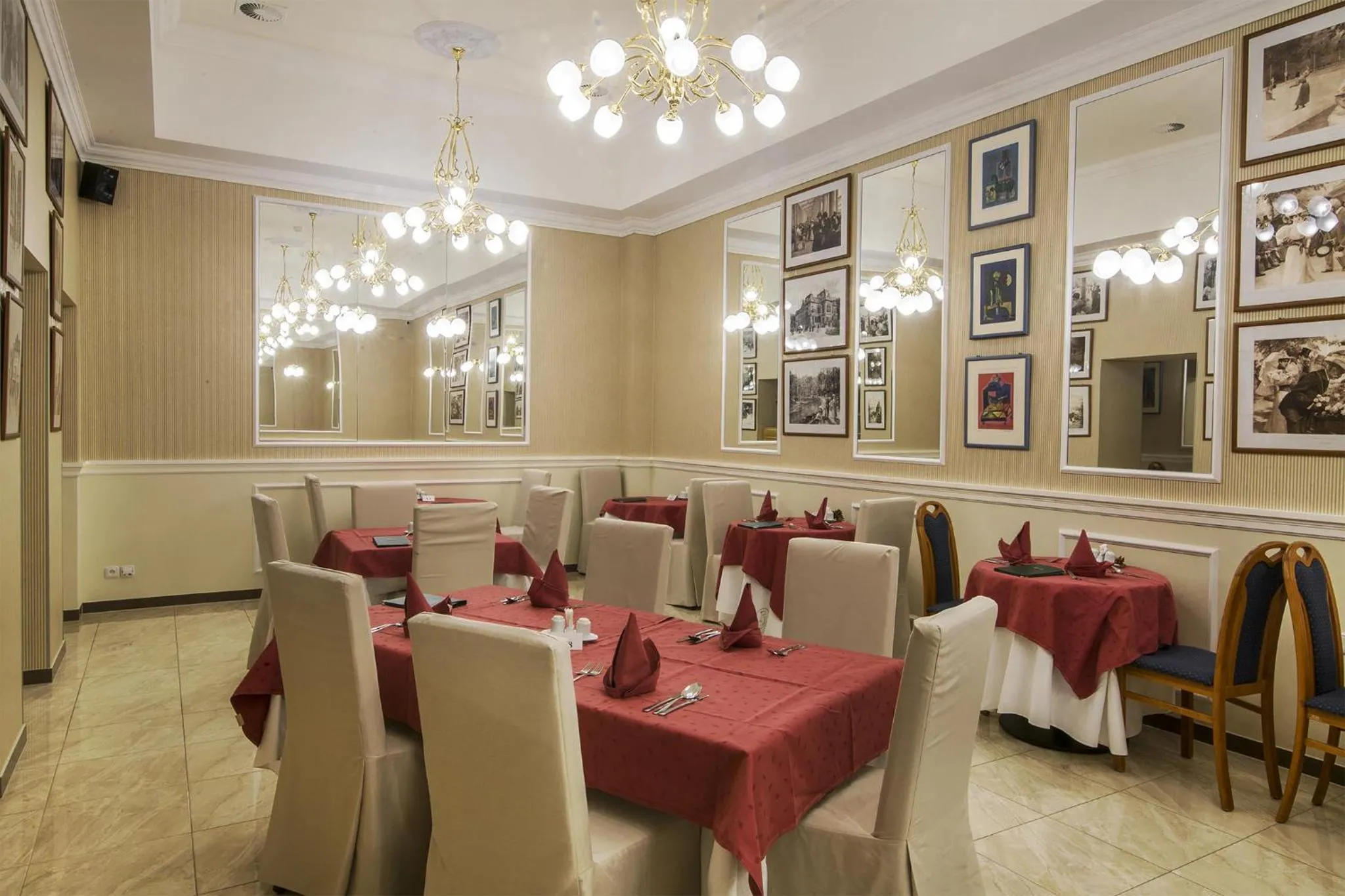 Restaurant/places to eat in Bristol Kralovska Vila