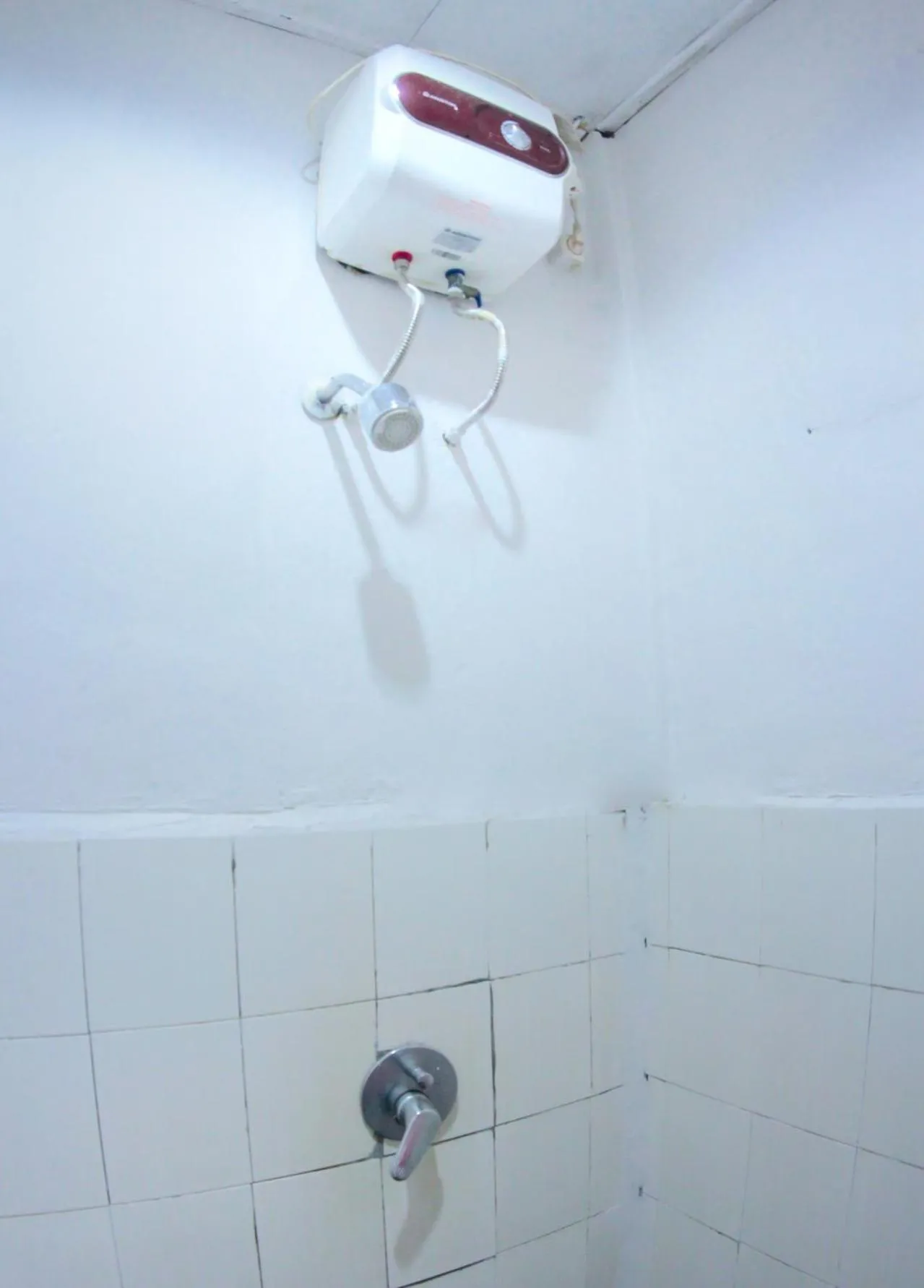 Bathroom in Hotel FX72 Ruteng