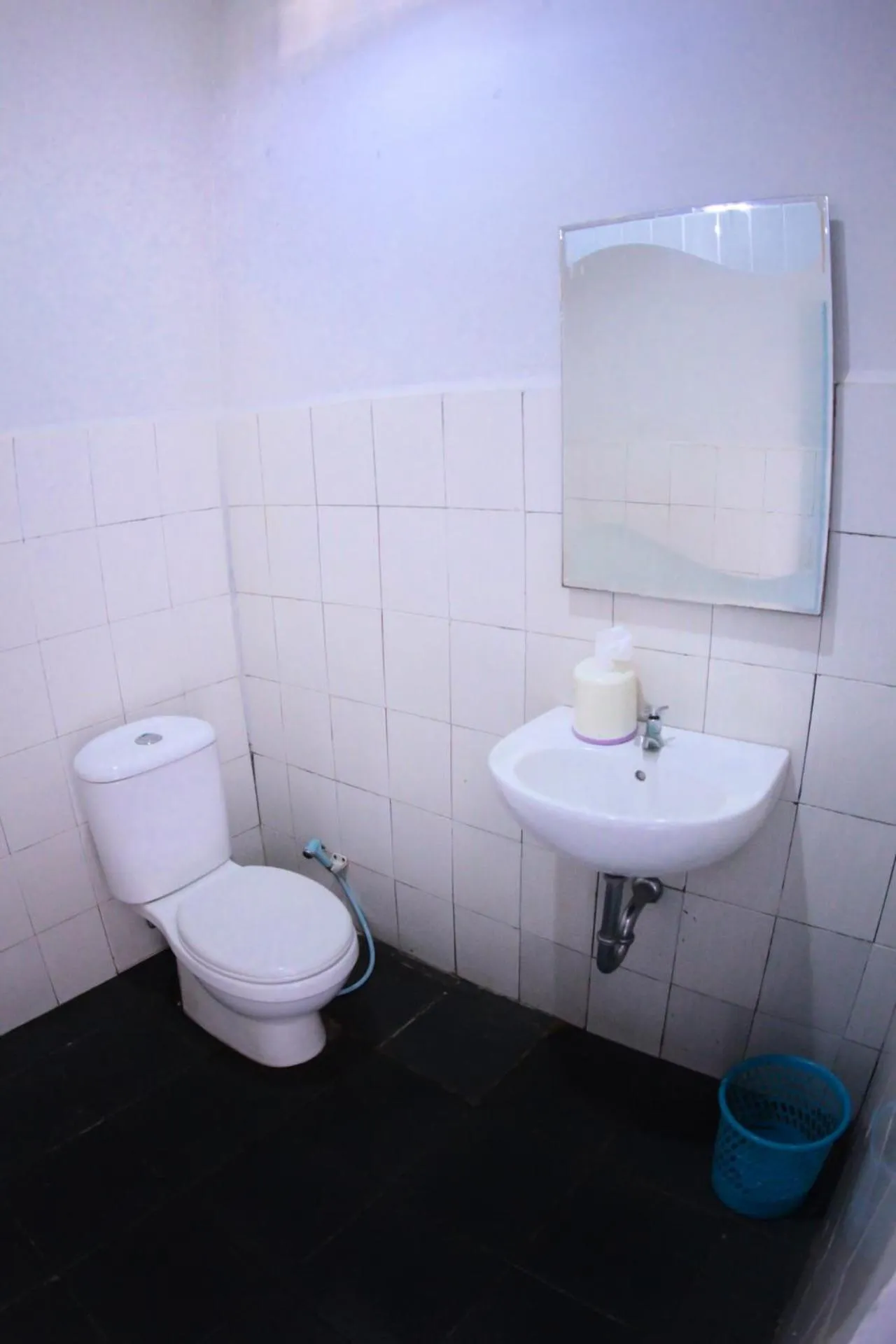 Bathroom in Hotel FX72 Ruteng