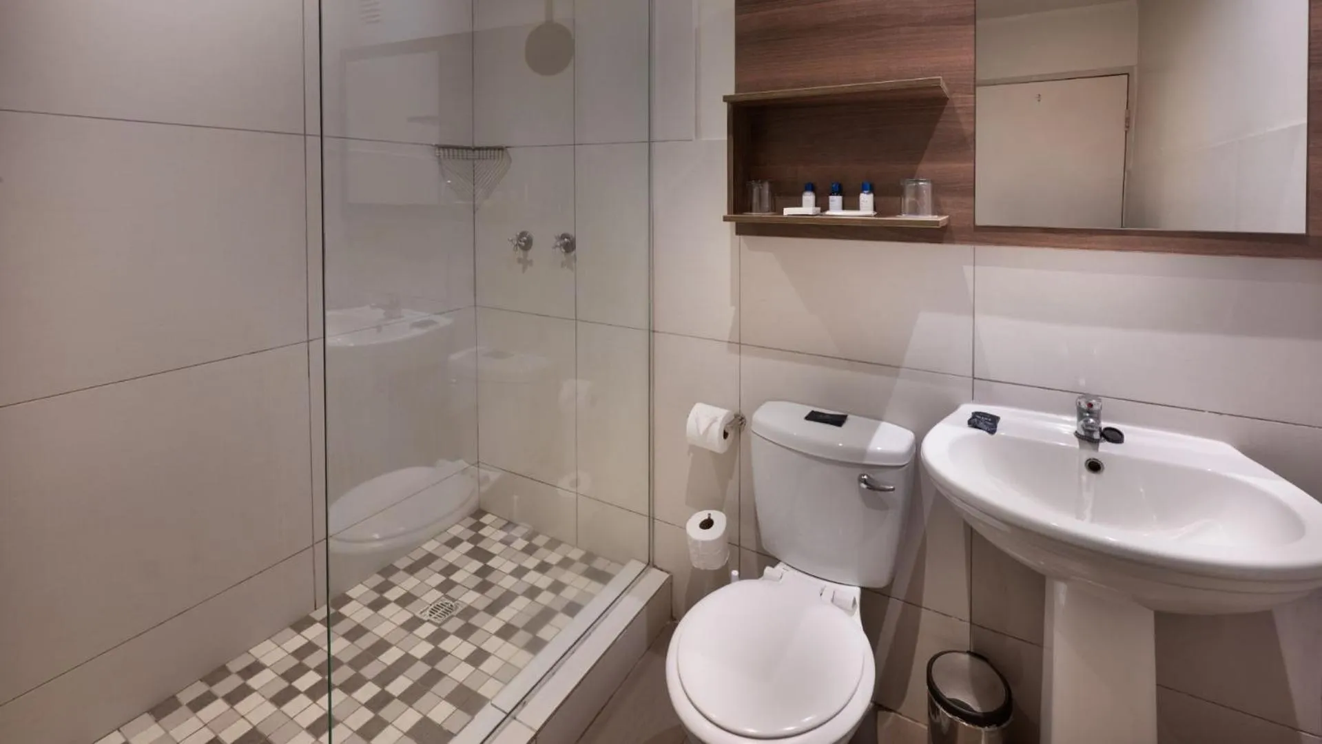 Shower in ANEW Hotel Hluhluwe