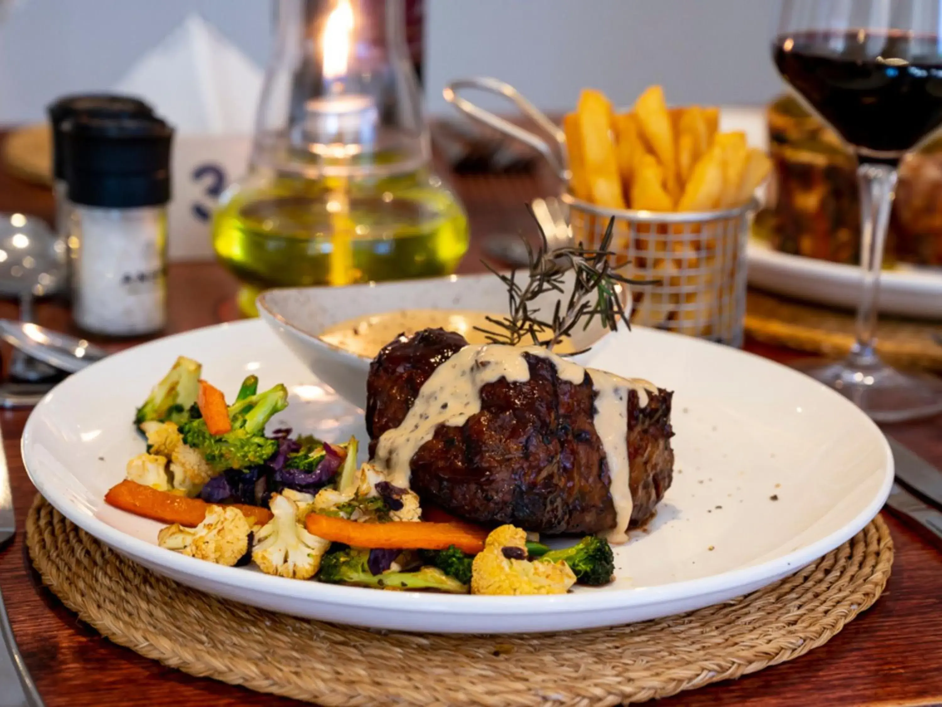 Food and drinks in ANEW Hotel Hluhluwe Food and drinks in ANEW Hotel Hluhluwe