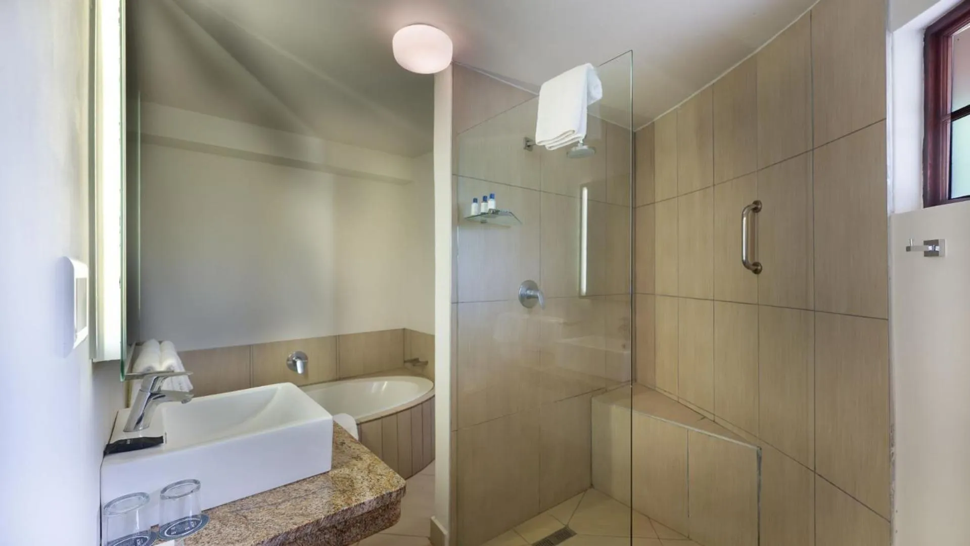 Shower in ANEW Hotel Hluhluwe