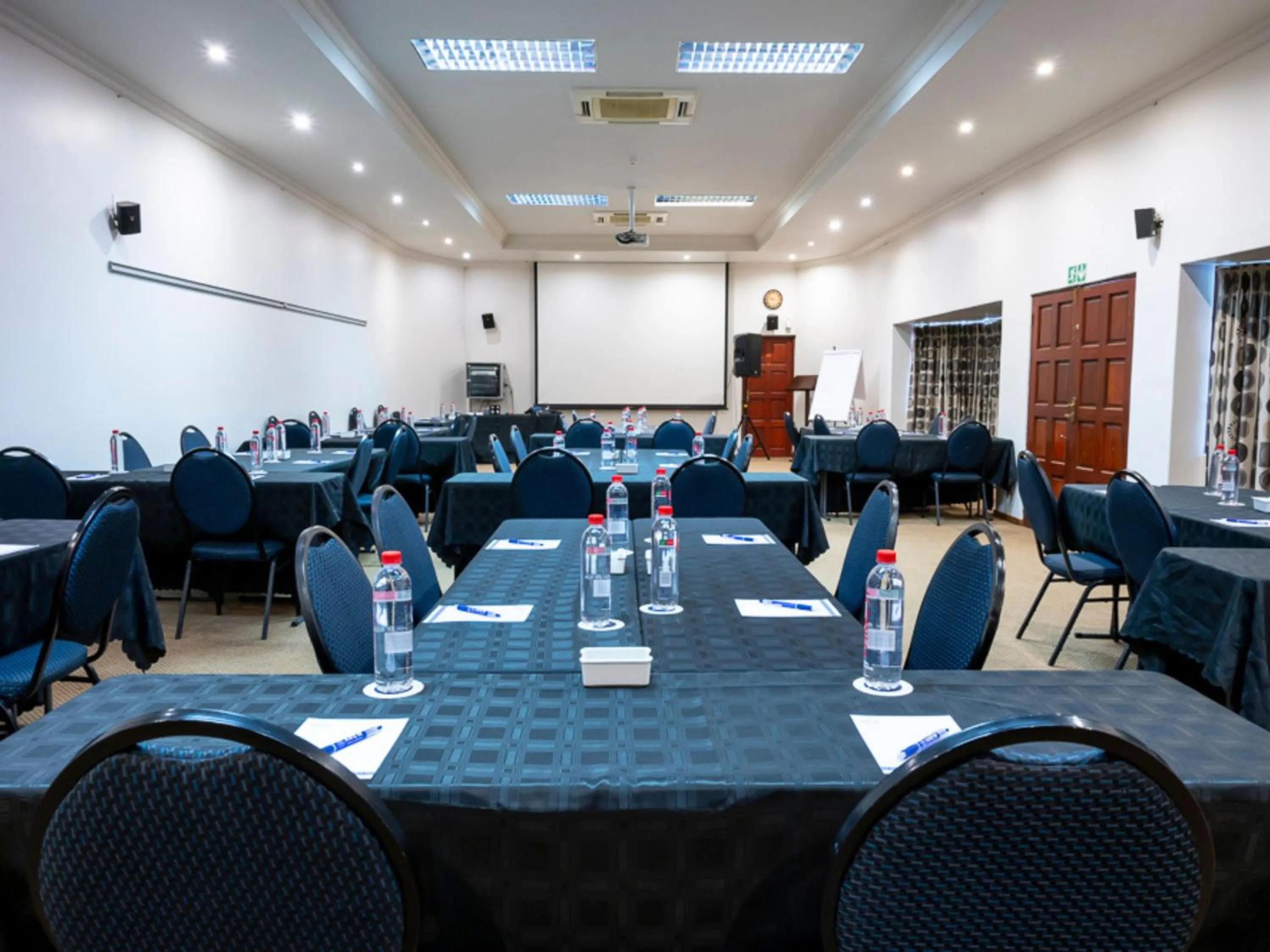 Meeting/conference room in ANEW Hotel Hluhluwe