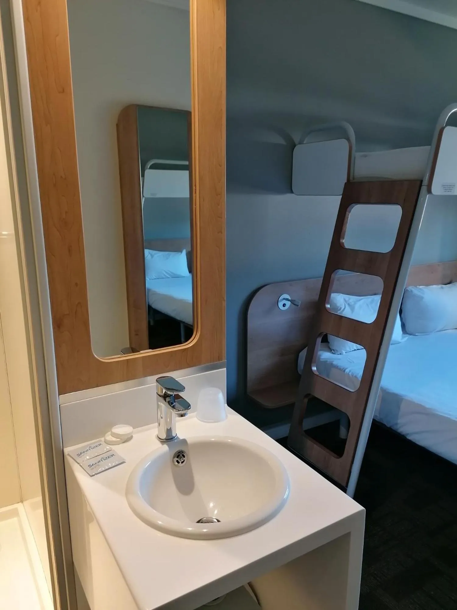 Bathroom, Bed in SUN1 WITBANK