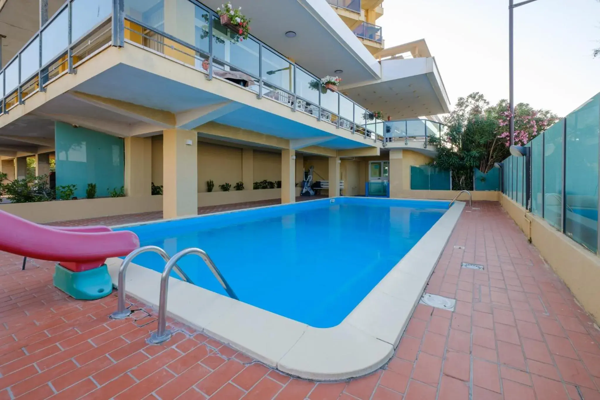 Swimming pool in Hotel Crown Swimming pool in Hotel Crown