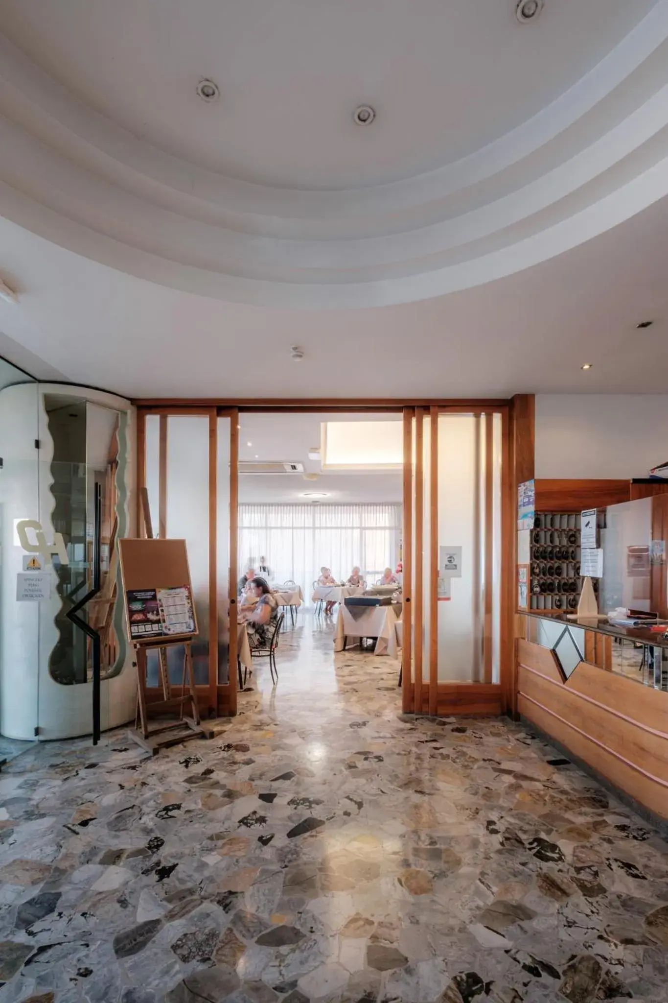 Lobby or reception in Hotel Crown Lobby or reception in Hotel Crown