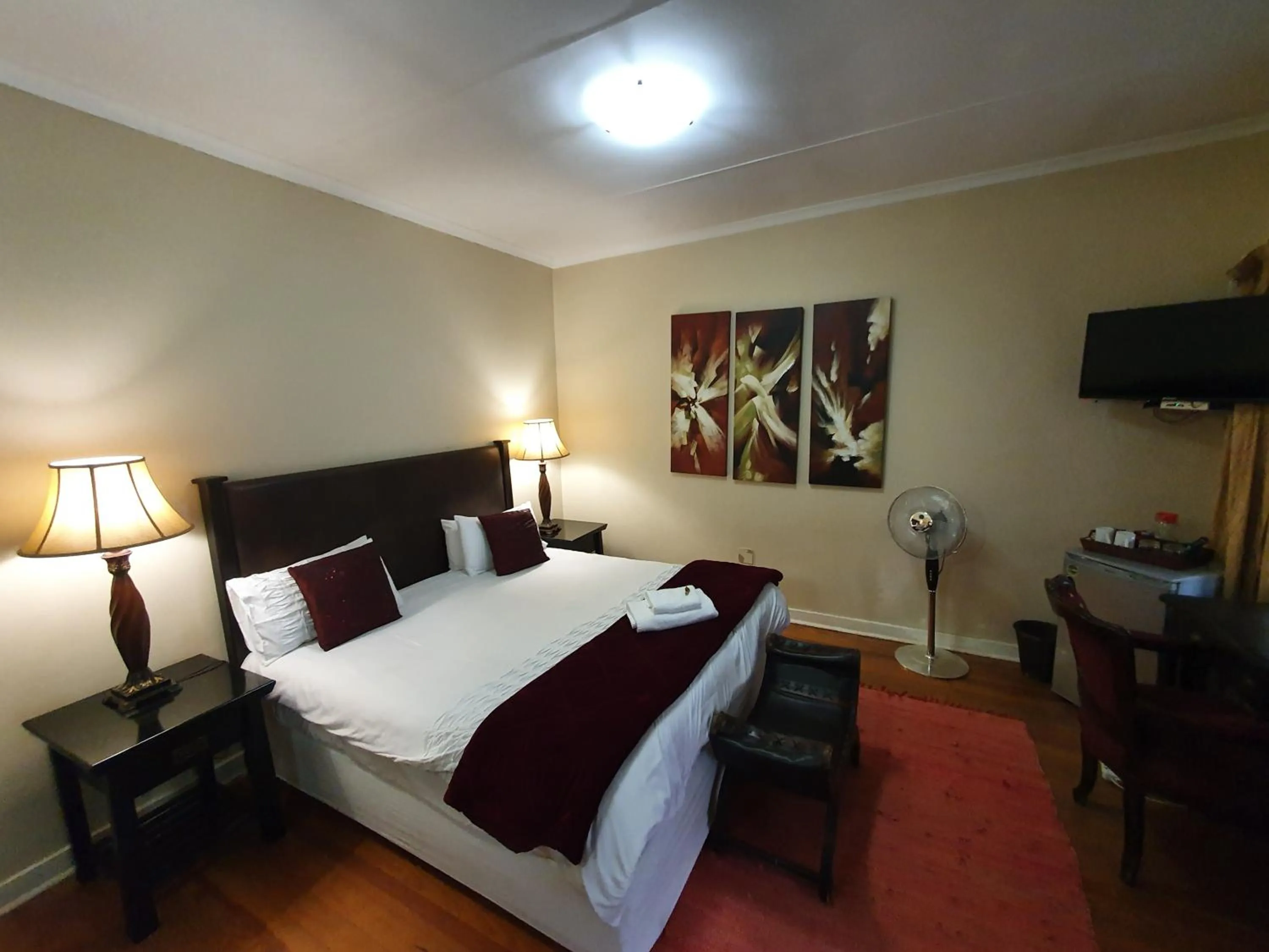 Bed in 7th Street Guesthouse