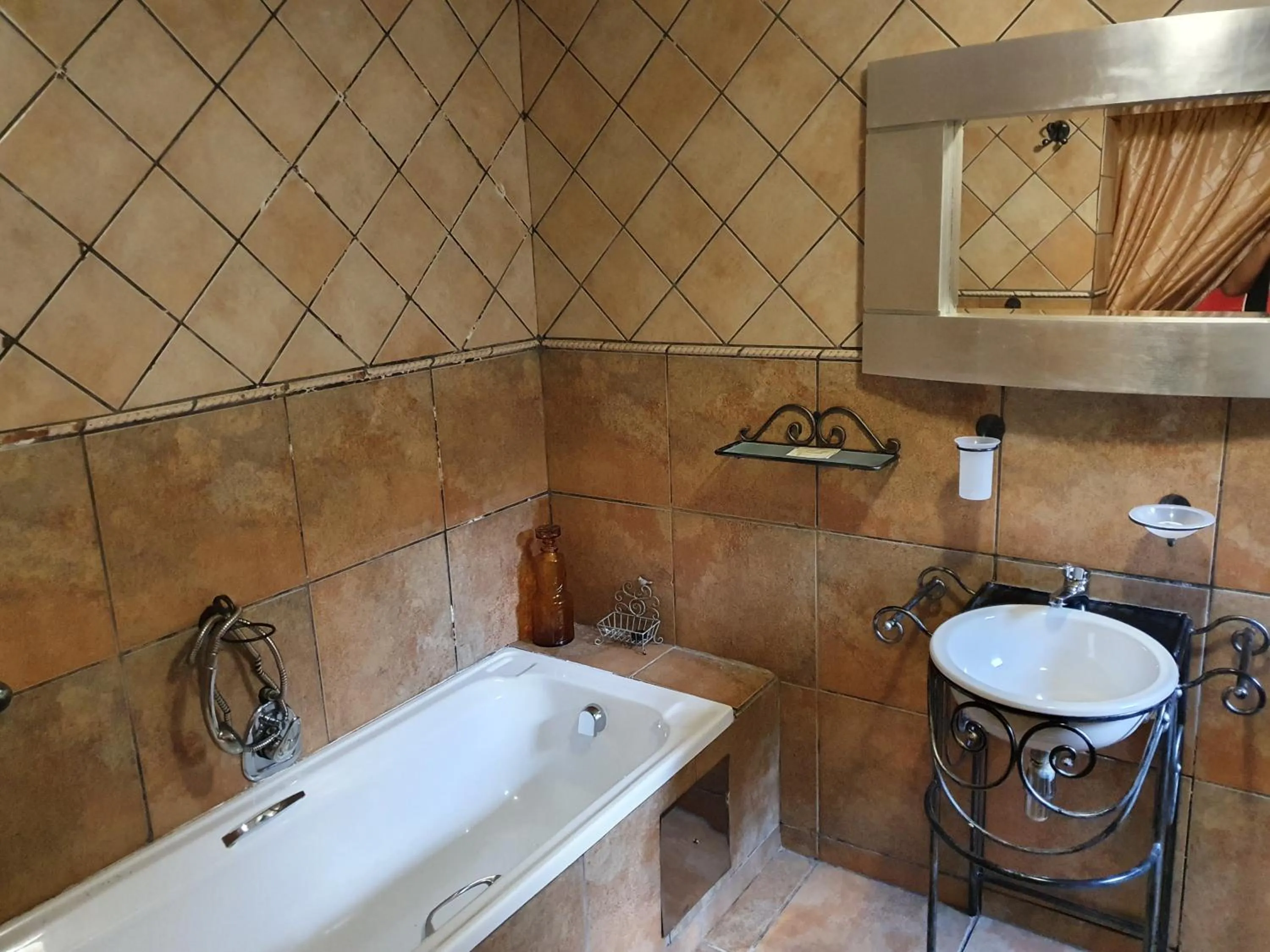 Bathroom in 7th Street Guesthouse