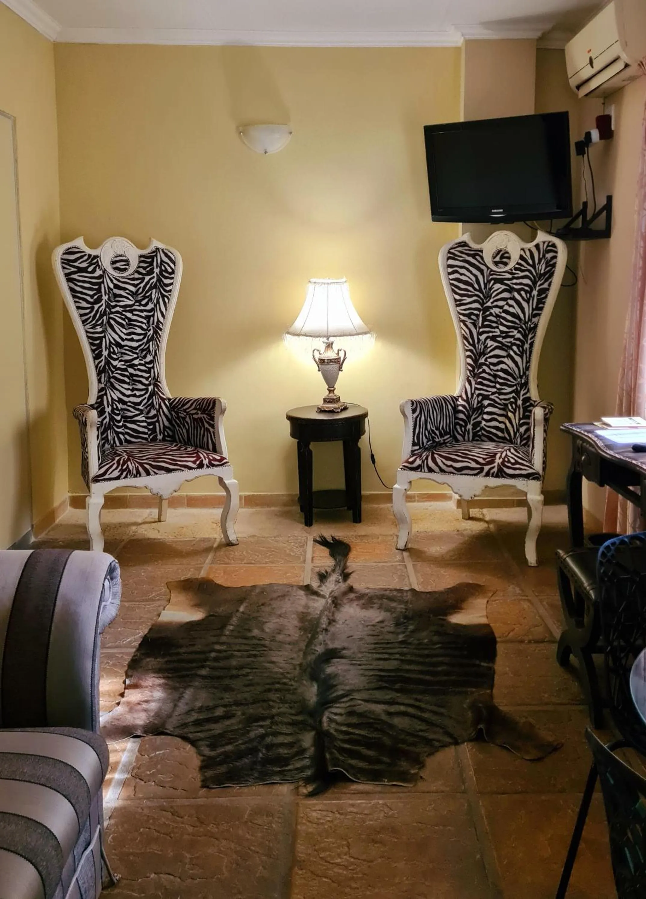 Seating area in 7th Street Guesthouse