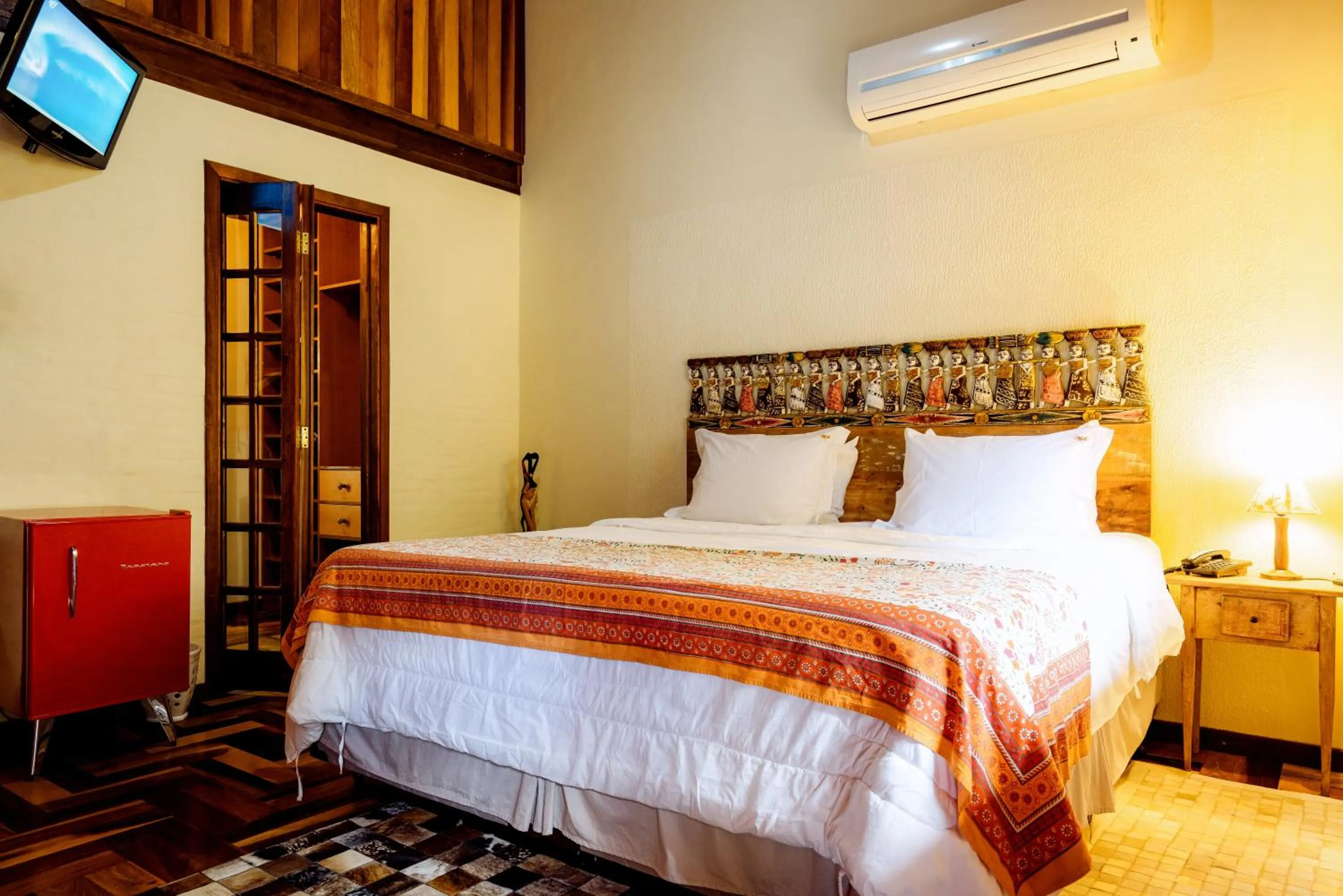 TV and multimedia, Bed in Pousada Ahavanoah