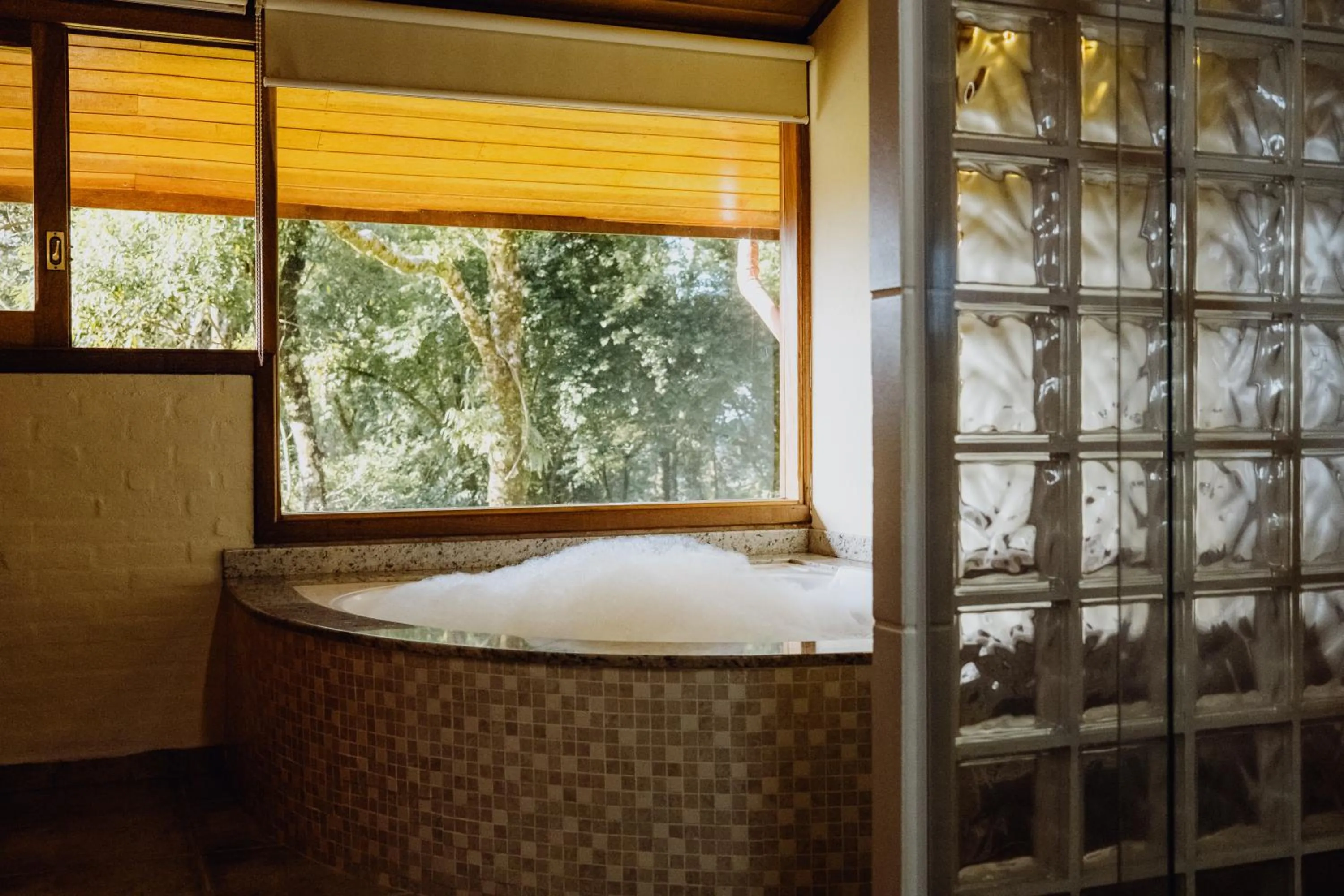 Hot Tub in Pousada Ahavanoah