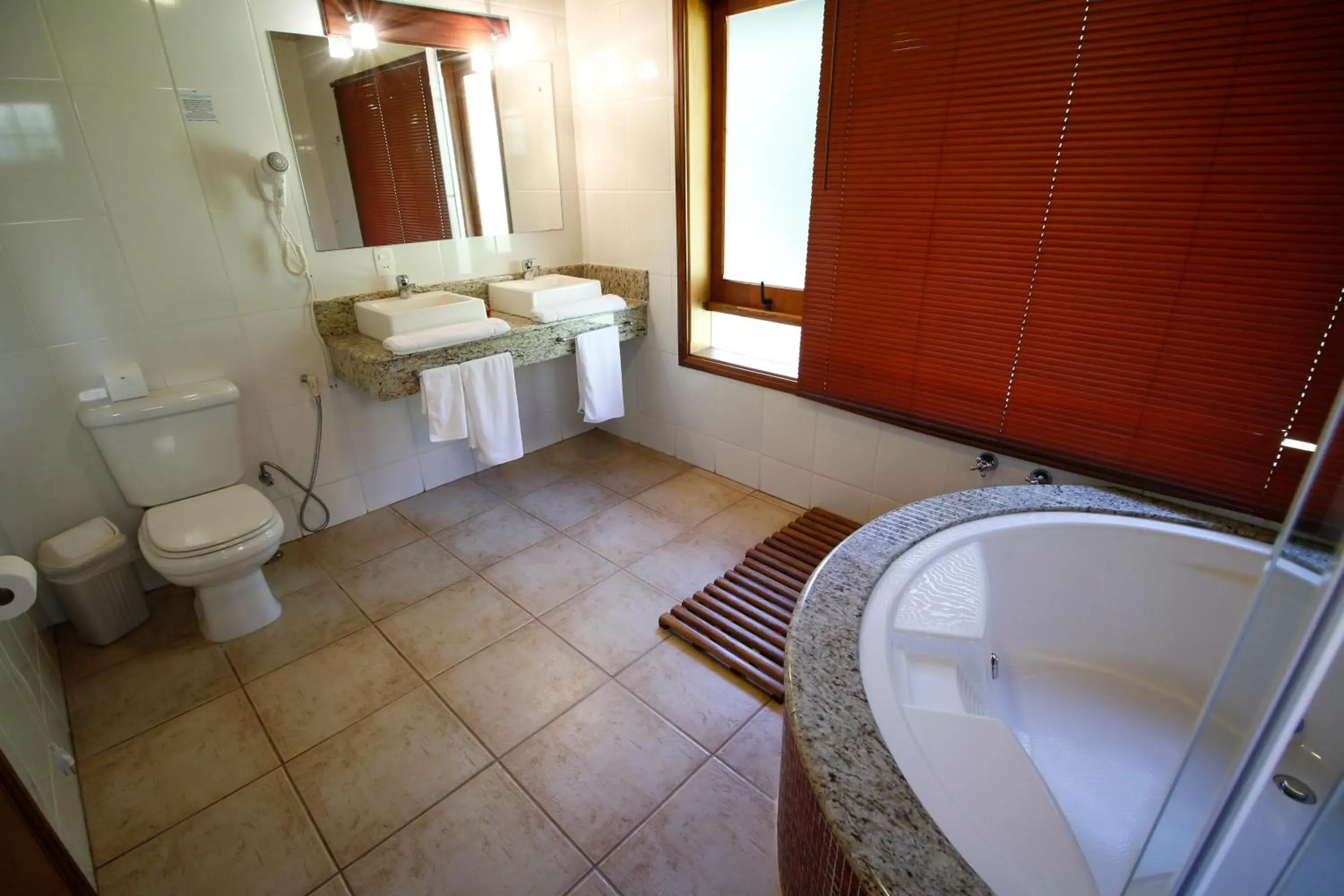 Chalet with Hot Tub in Pousada Ahavanoah Chalet with Hot Tub in Pousada Ahavanoah