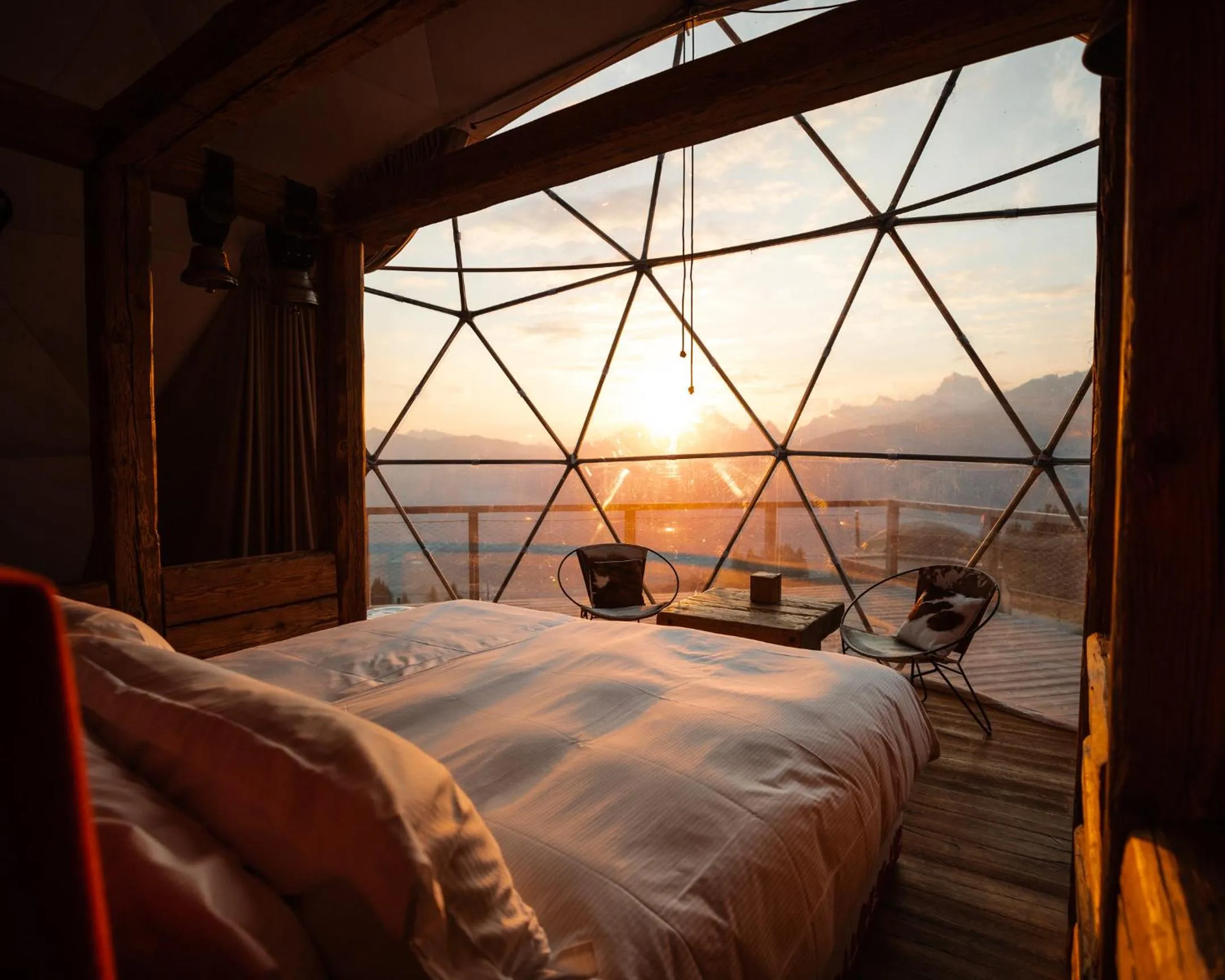 Property building, Bed in Whitepod Original