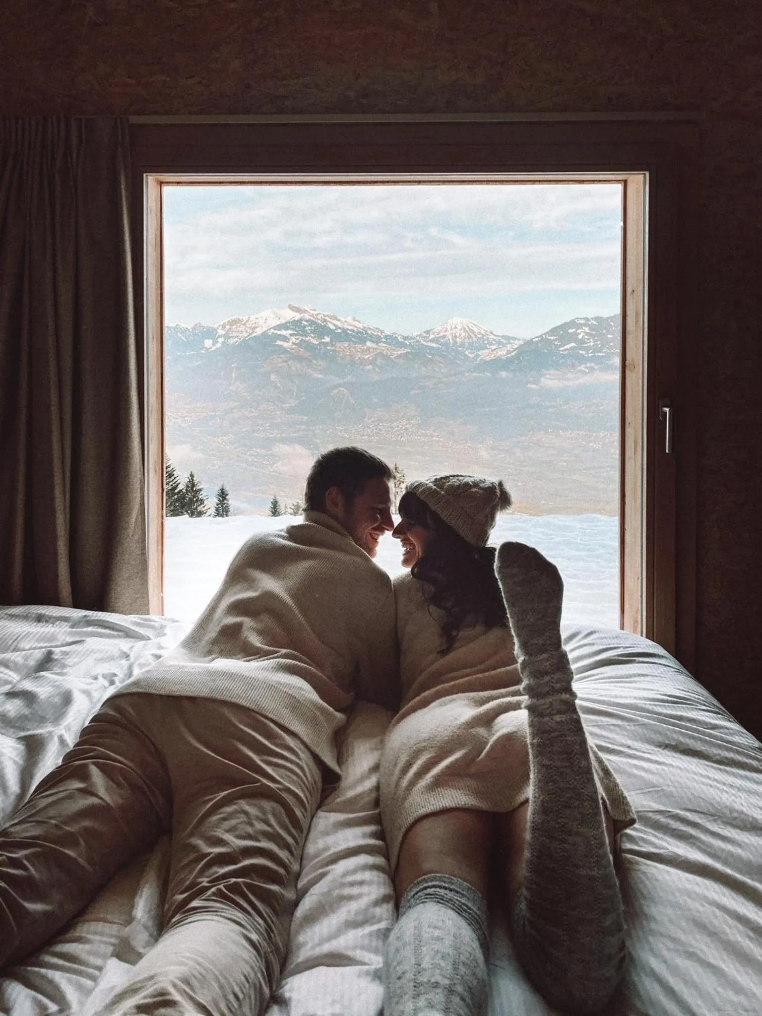 Property building, Bed in Whitepod Original