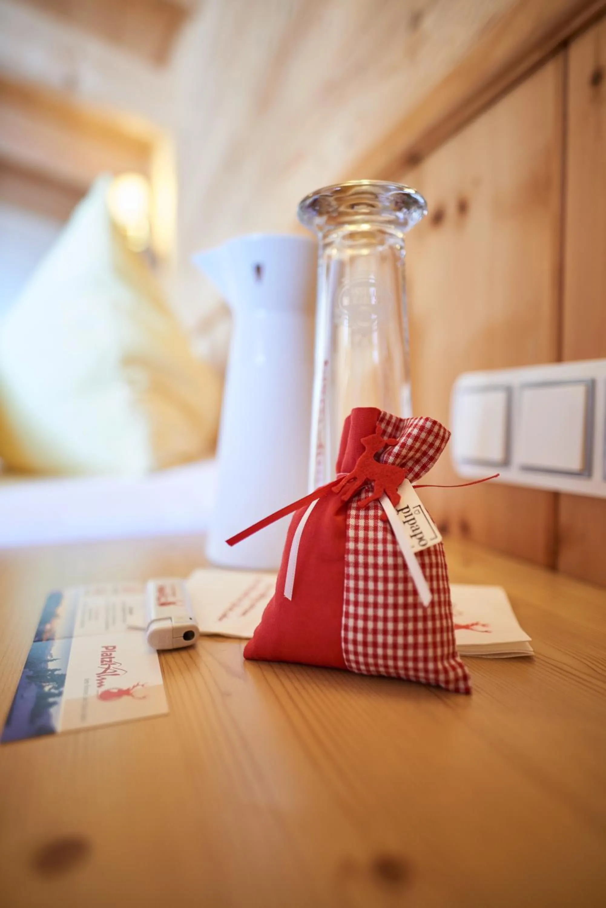 Decorative detail, Bed in Berggasthof Platzlalm