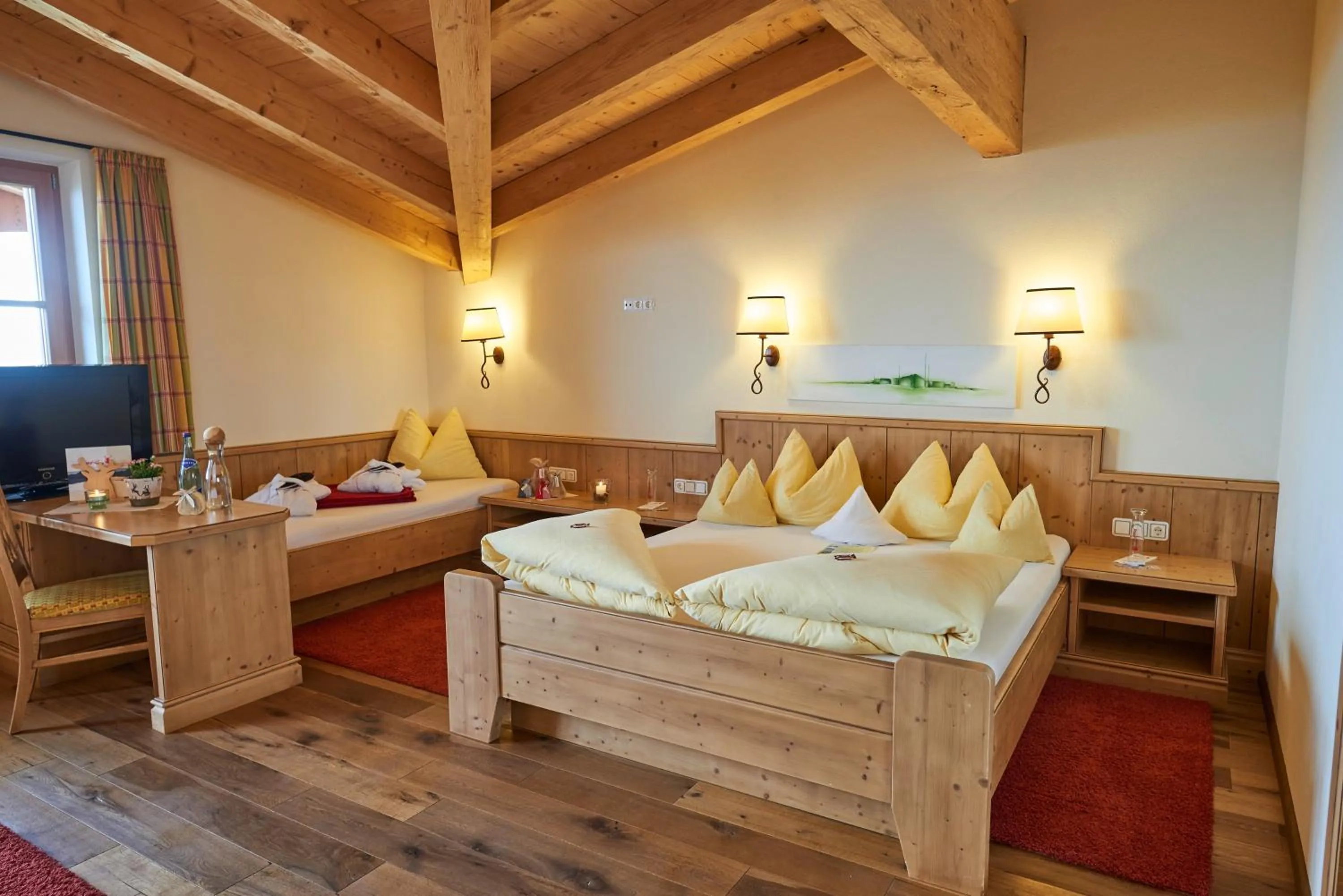 Photo of the whole room, Bed in Berggasthof Platzlalm