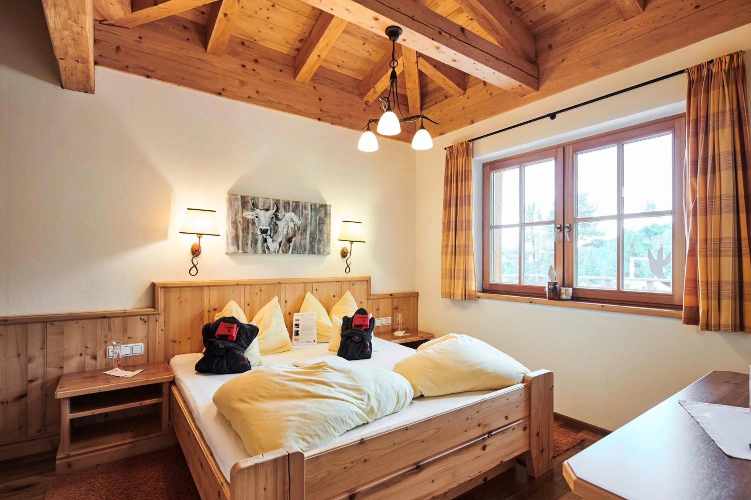 Bedroom, Bed in Berggasthof Platzlalm