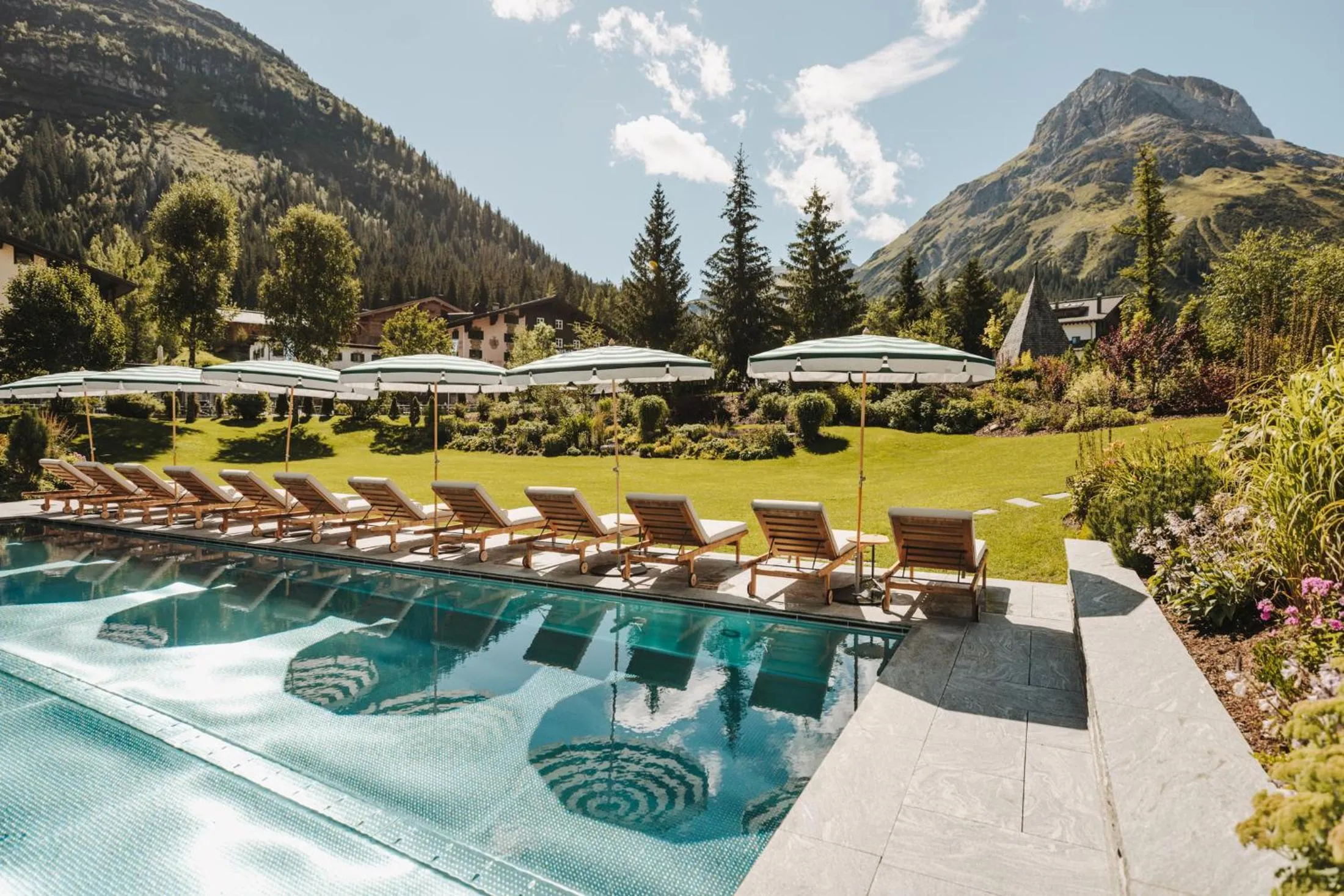 Pool view in Hotel Arlberg Lech
