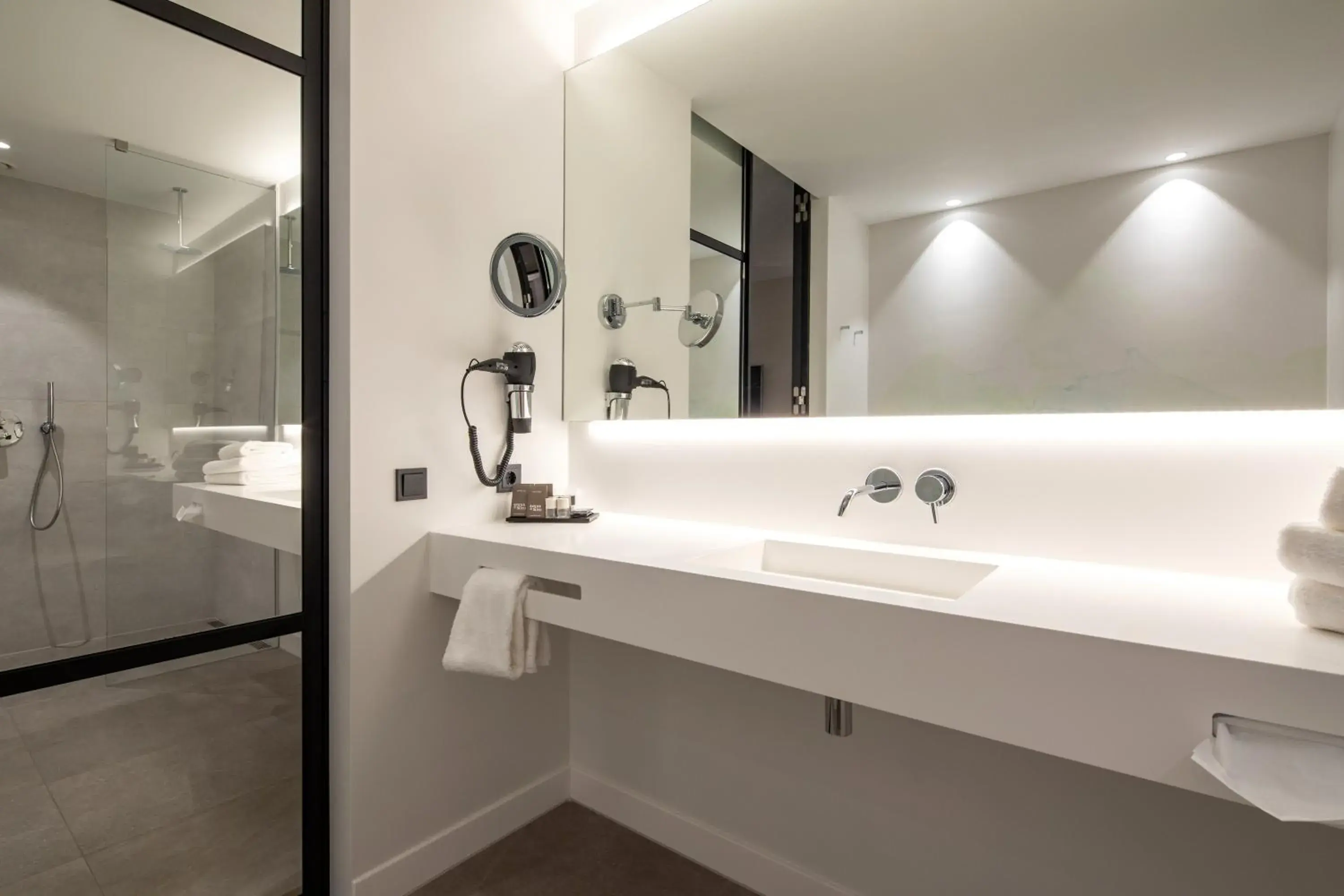 Comfort Double Room in Van der Valk Hotel Tilburg Comfort Double Room in Van der Valk Hotel Tilburg