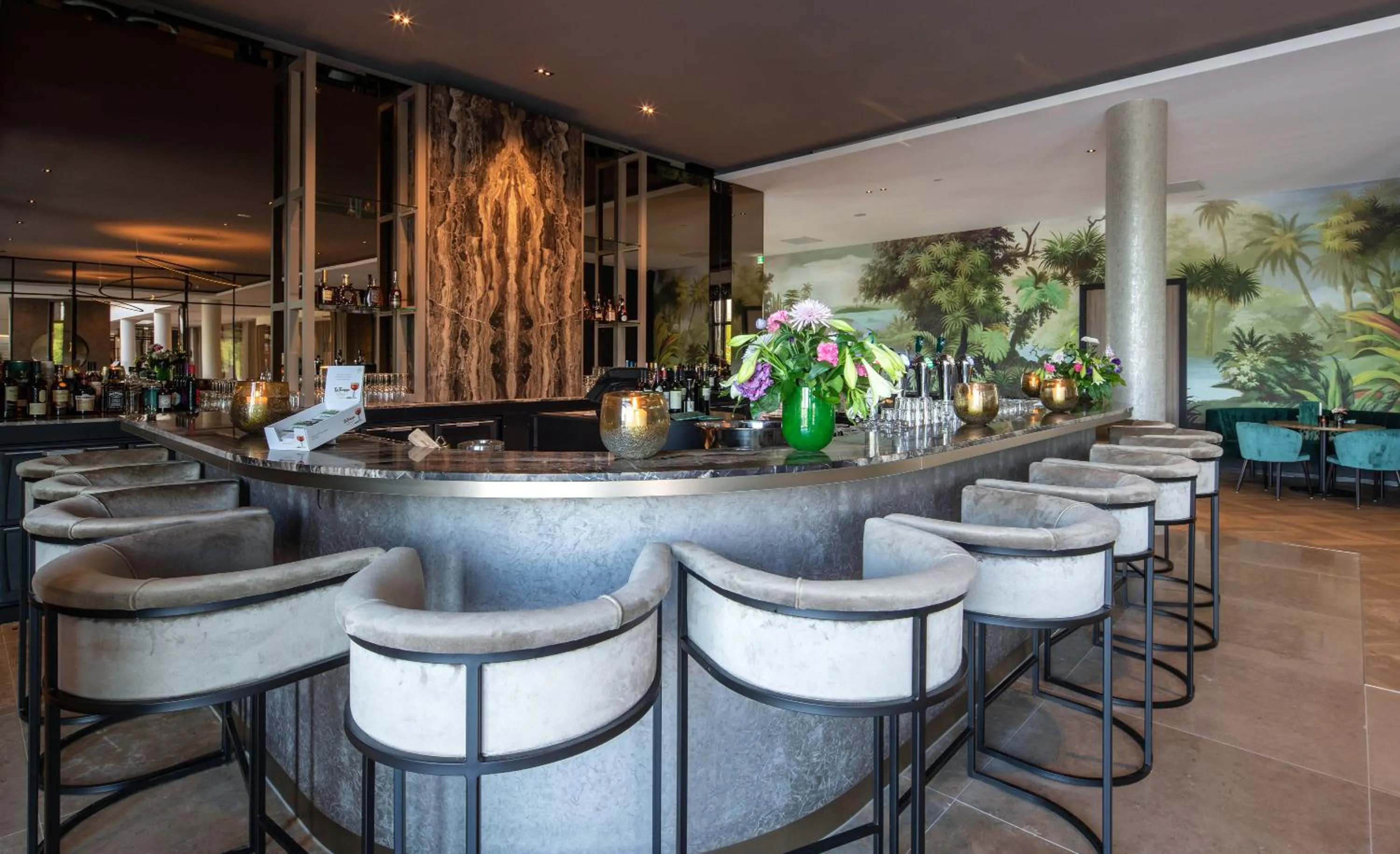 Lounge or bar in Van der Valk Hotel Tilburg