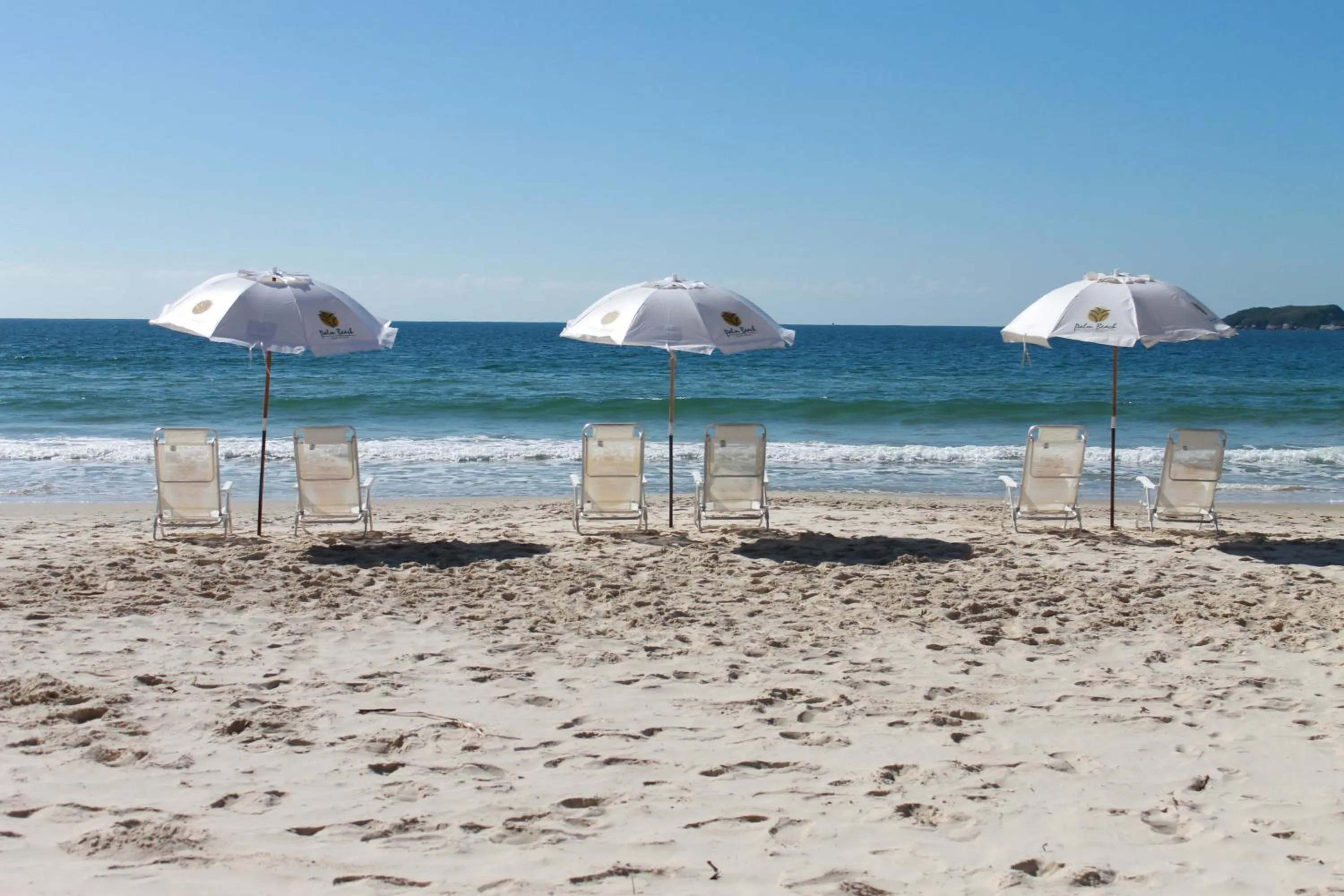 Beach in Palm Beach Apart Hotel