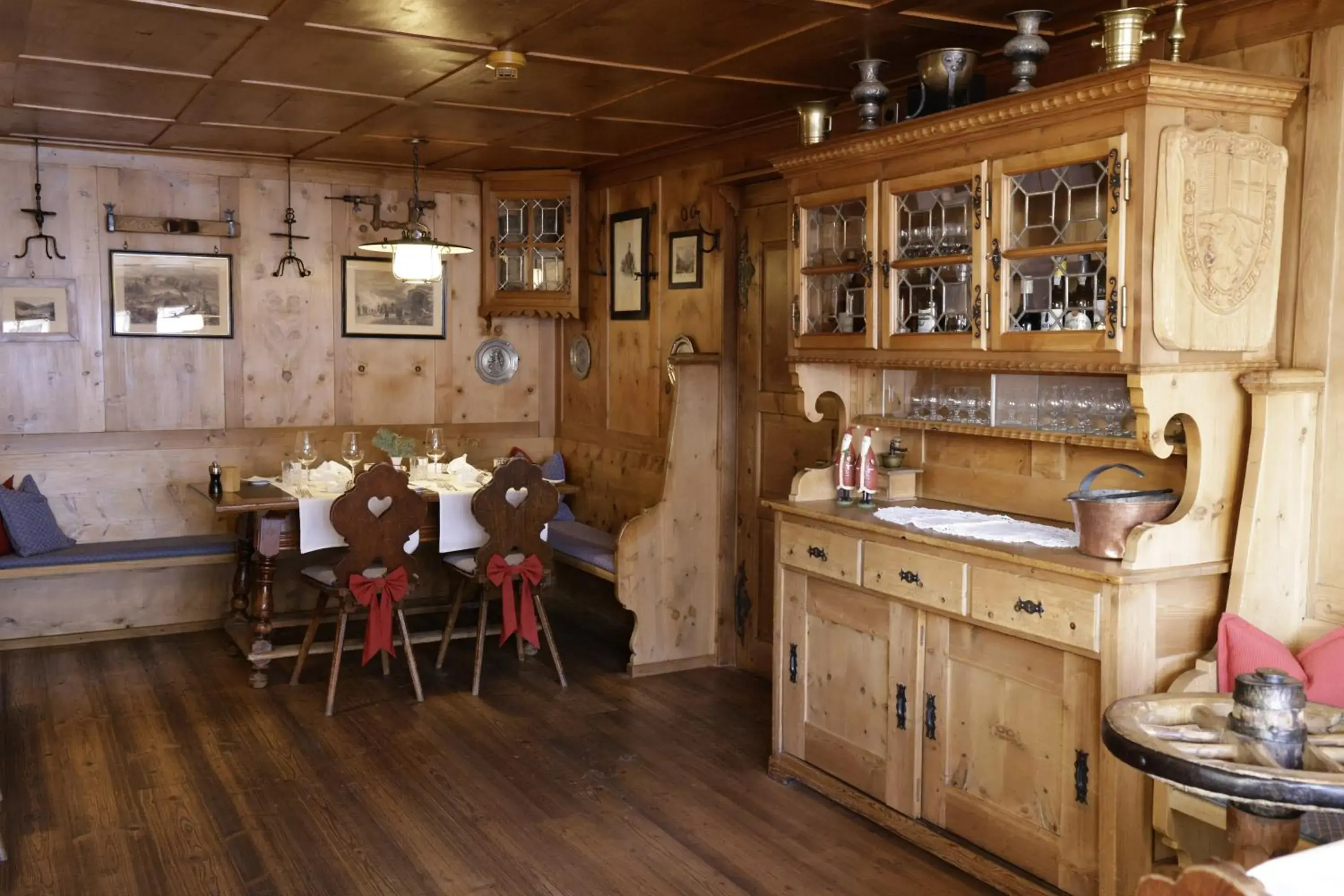 Restaurant/places to eat in Hotel Alpina Parpan Restaurant/places to eat in Hotel Alpina Parpan